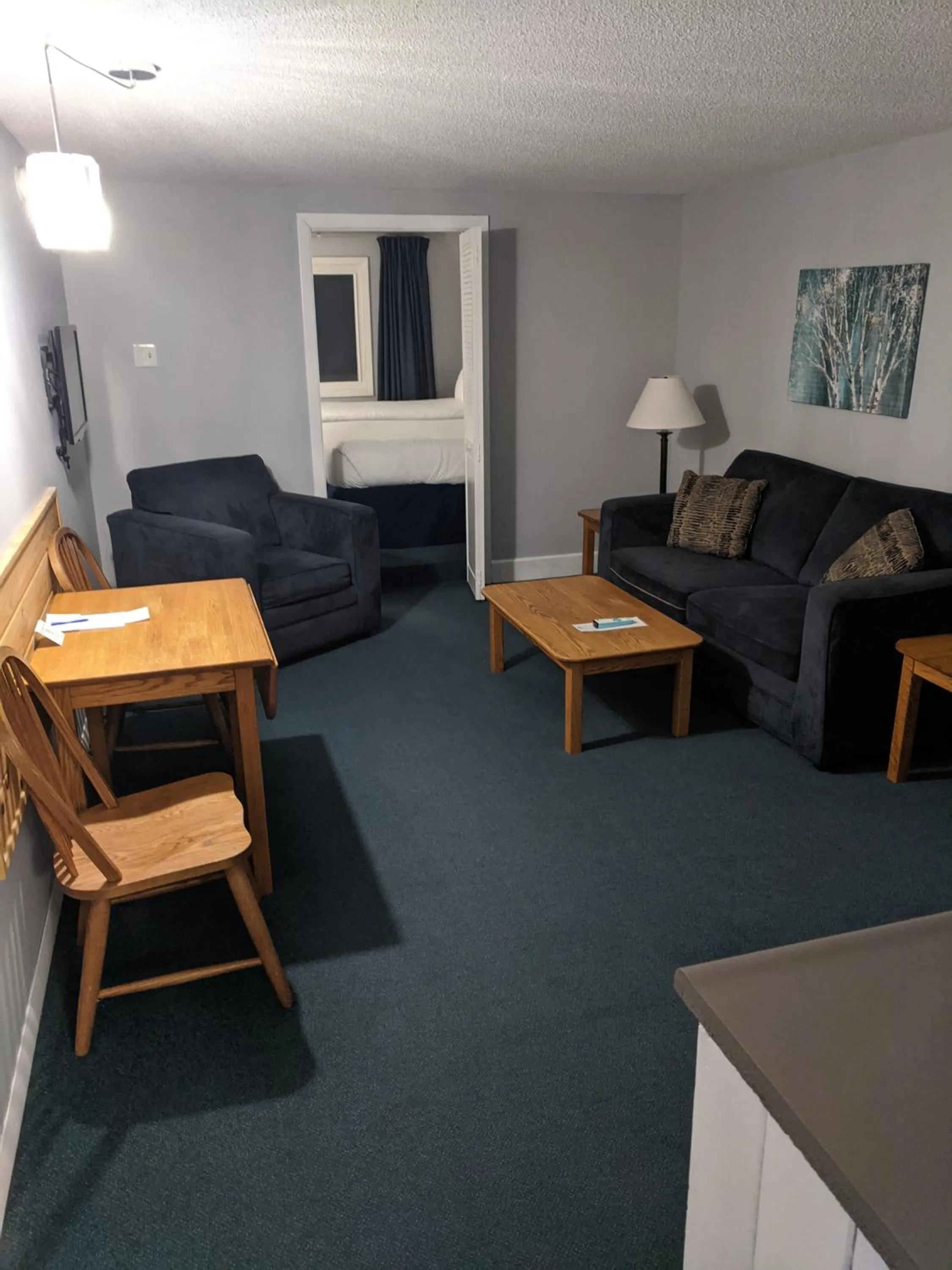 Living room in Eastern Inn & Suites (formerly Eastern Inns)