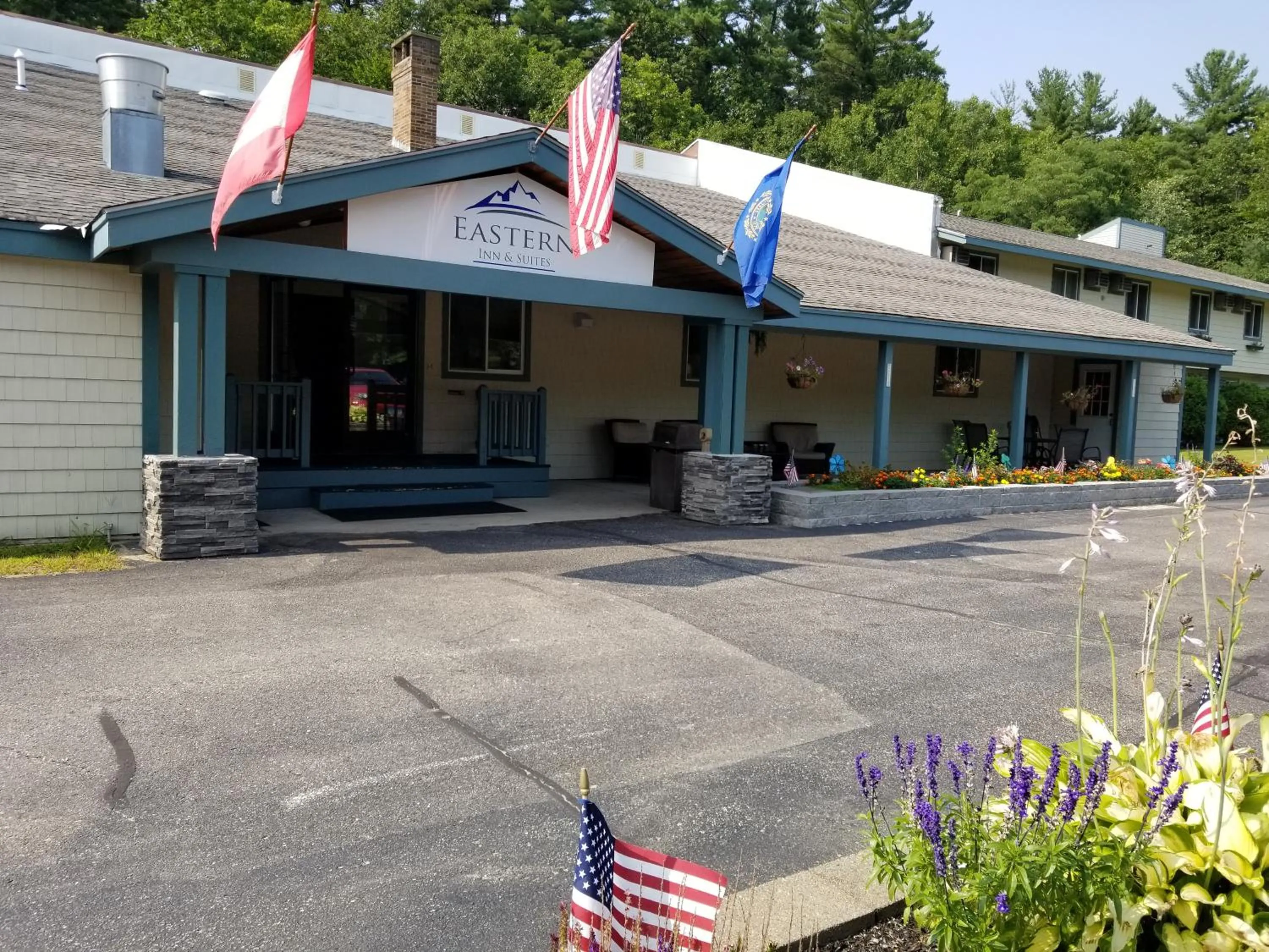 Facade/entrance in Eastern Inn & Suites (formerly Eastern Inns)