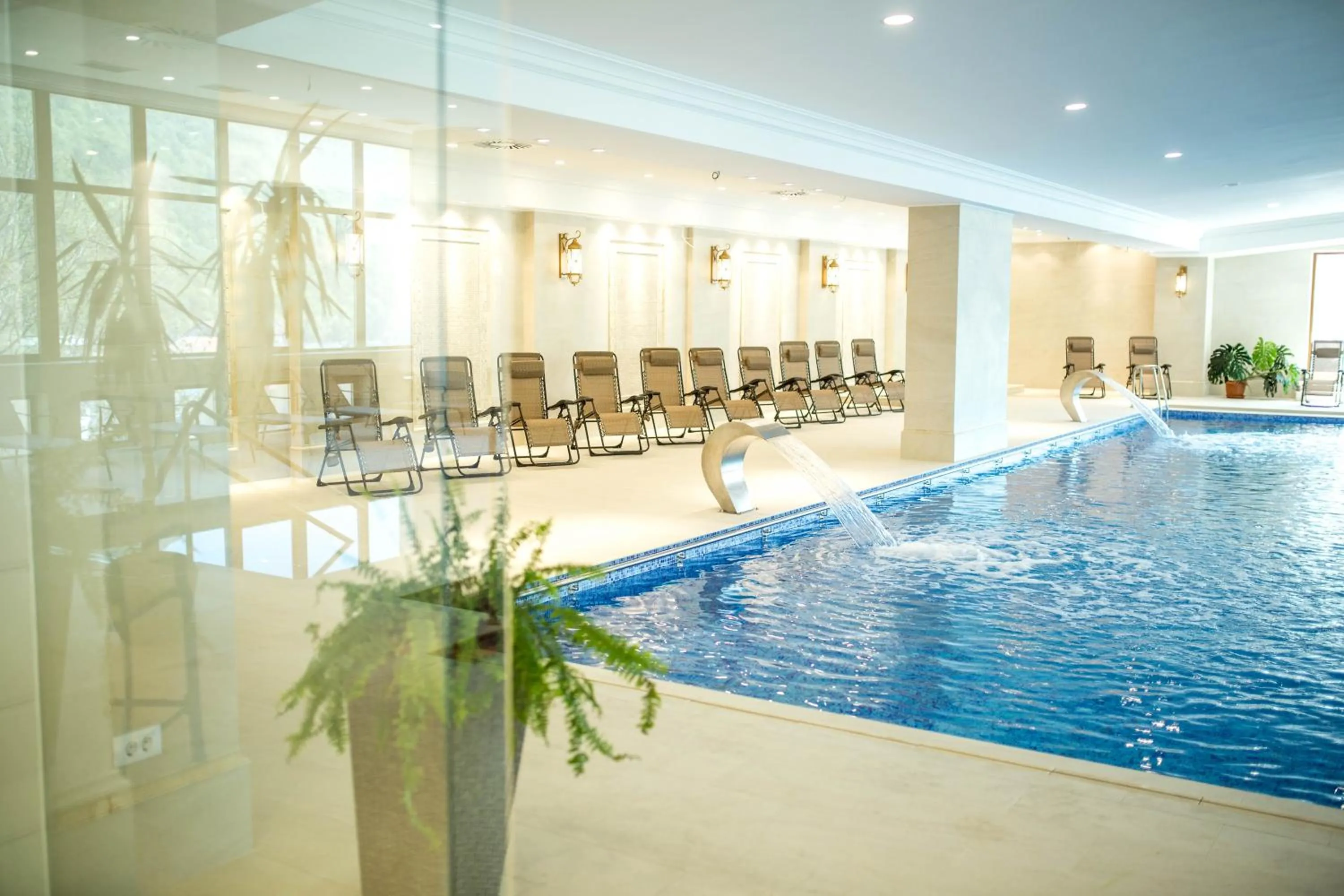 Swimming pool in Grand Hotel Minerva Resort & SPA