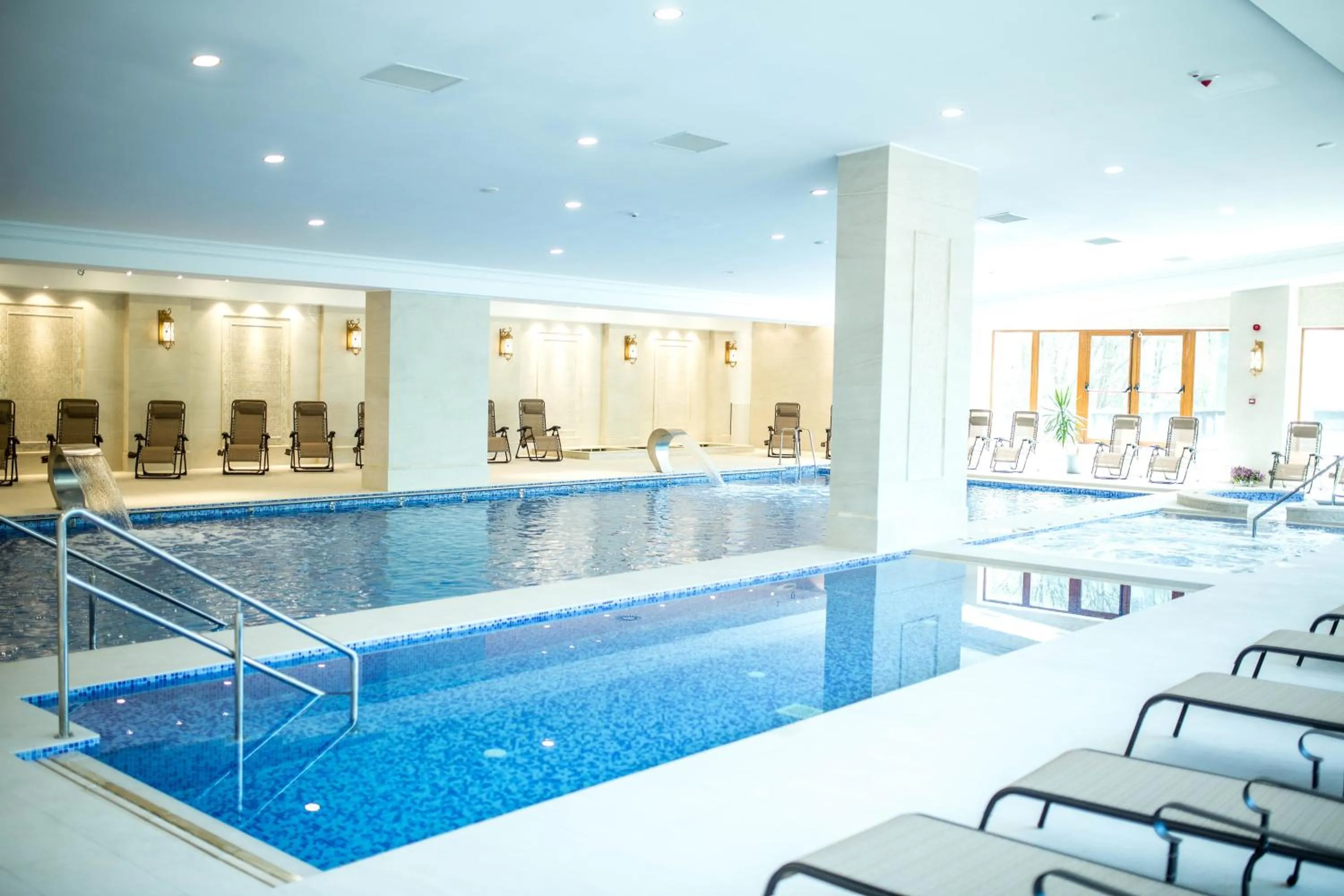 Swimming pool in Grand Hotel Minerva Resort & SPA