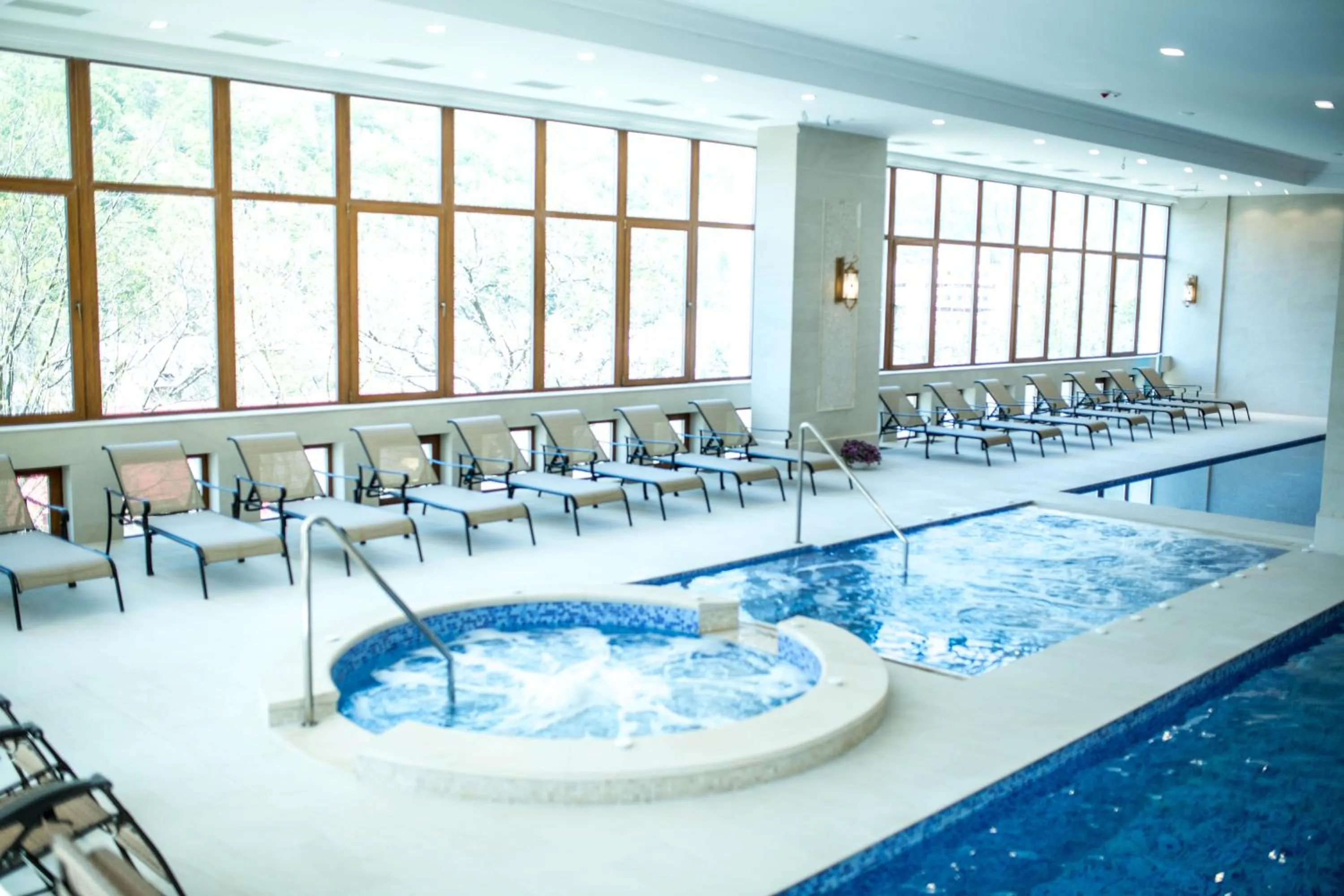 Hot Tub in Grand Hotel Minerva Resort & SPA