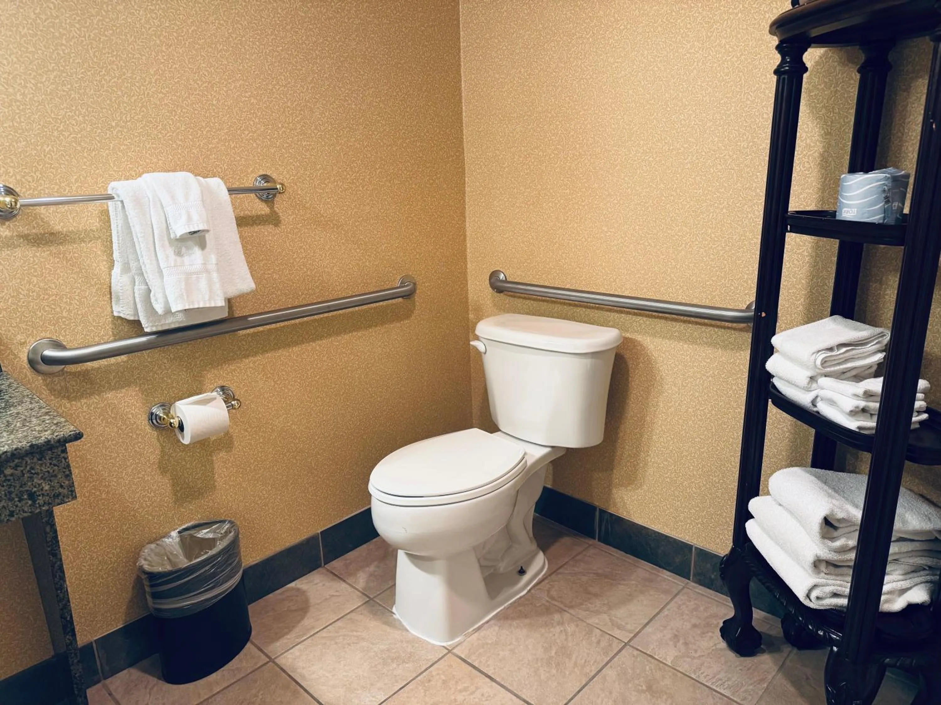 Bathroom in Zermatt Utah Resort & Spa Trademark Collection by Wyndham