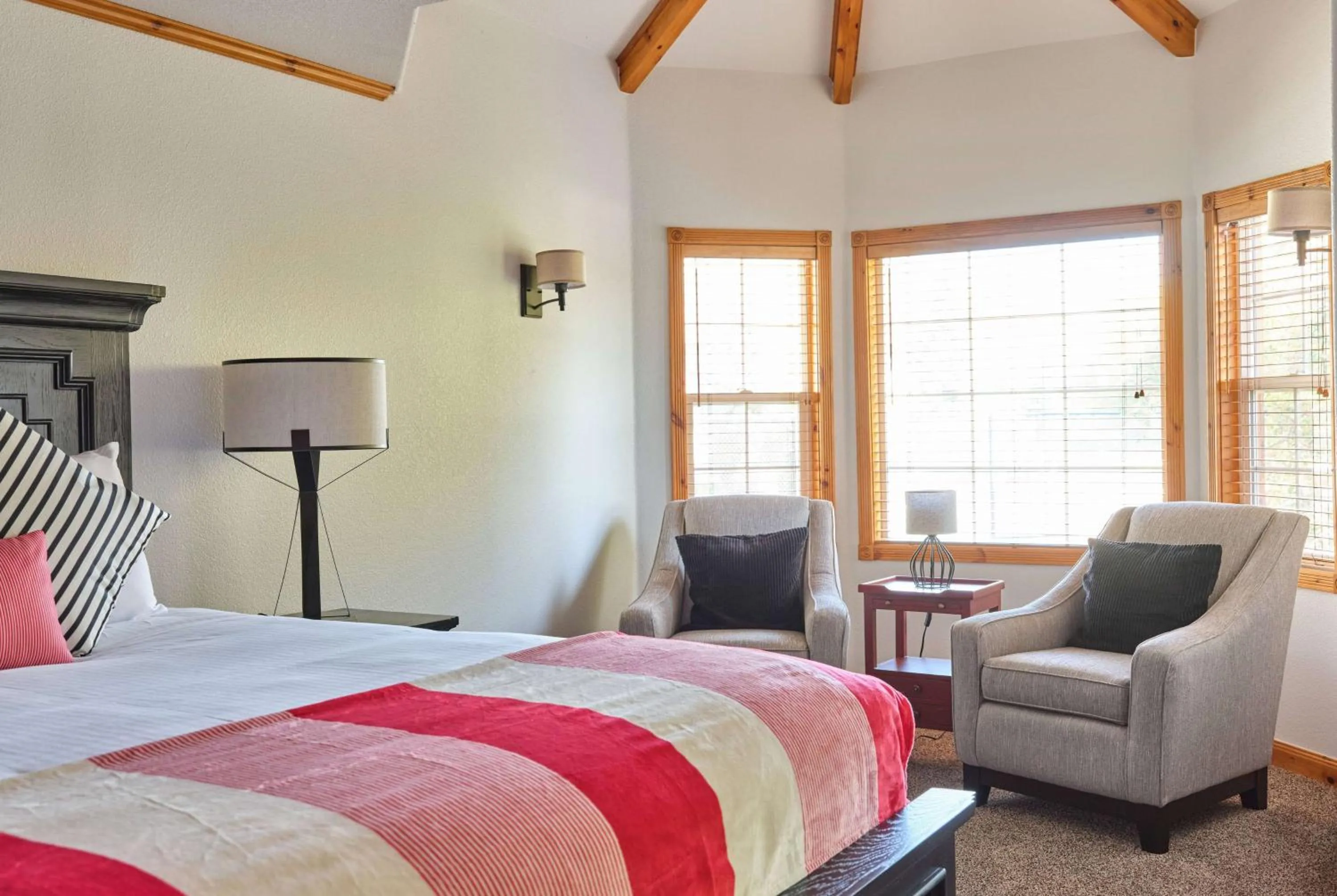 Photo of the whole room, Bed in Zermatt Utah Resort & Spa Trademark Collection by Wyndham