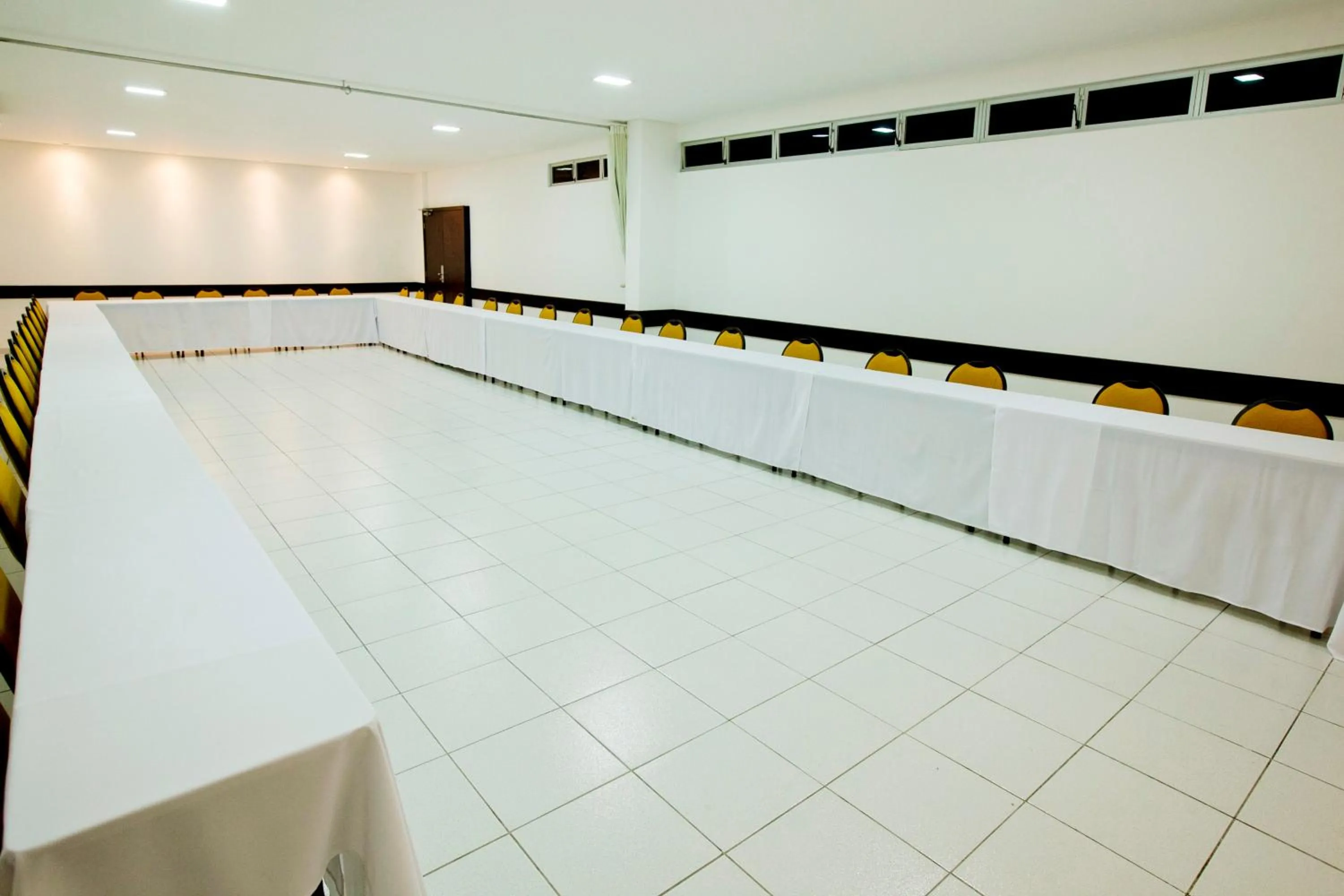 Business facilities in Hotel Sansaed