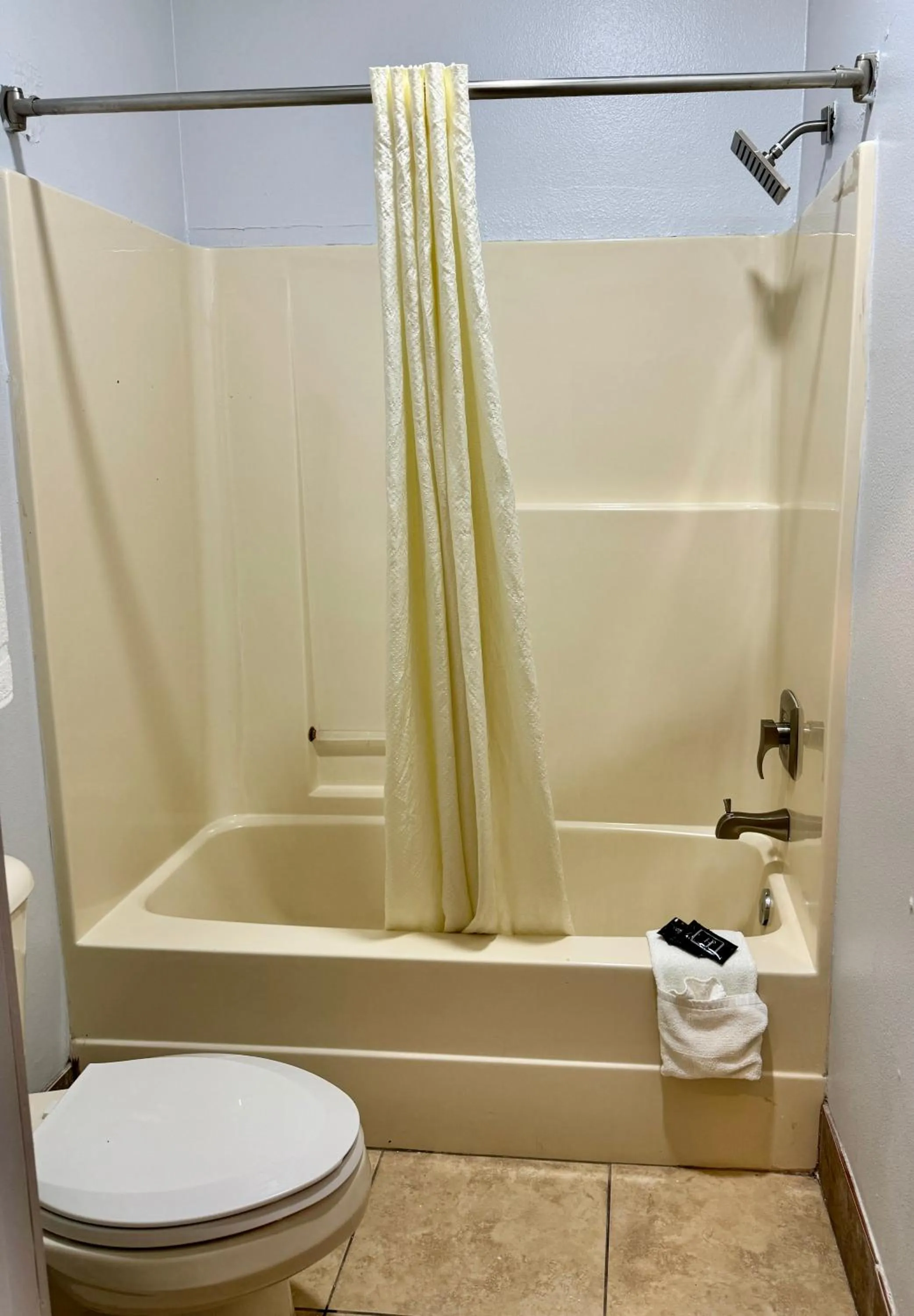 Bath in Texas Inn and Suites City Center at University Dr.