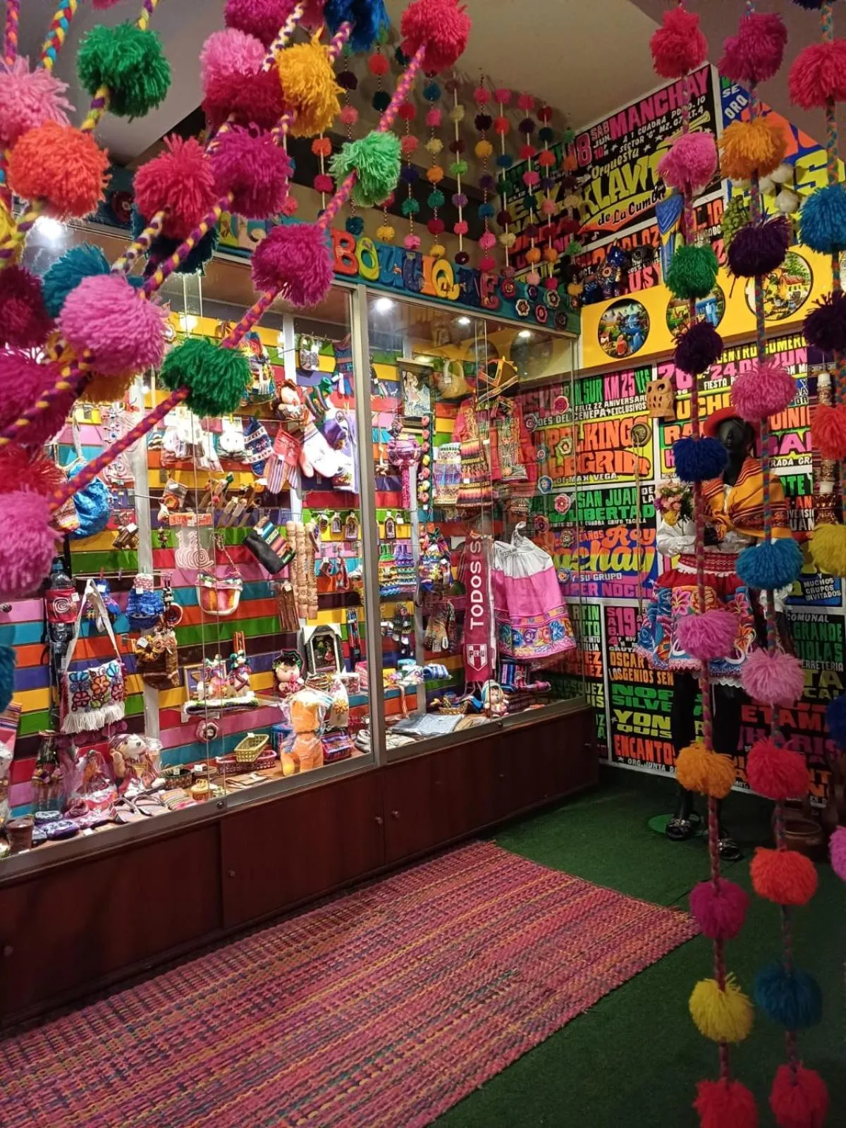 On-site shops in Hotel Vila Santa