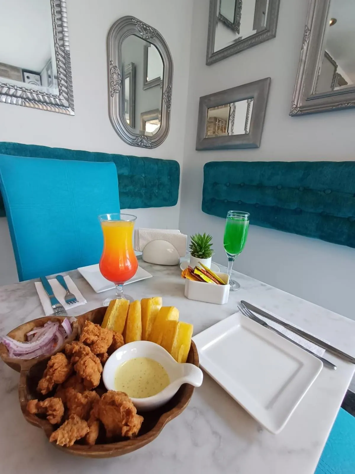 Food and drinks in Hotel Vila Santa