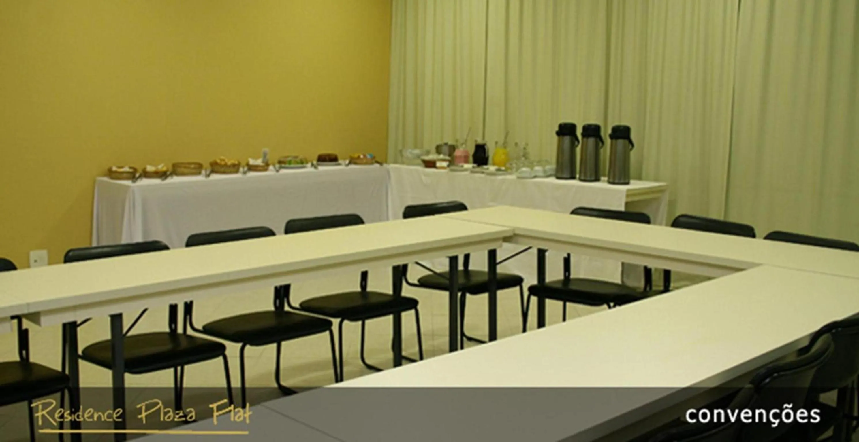 Business facilities in Residence Plaza Flat