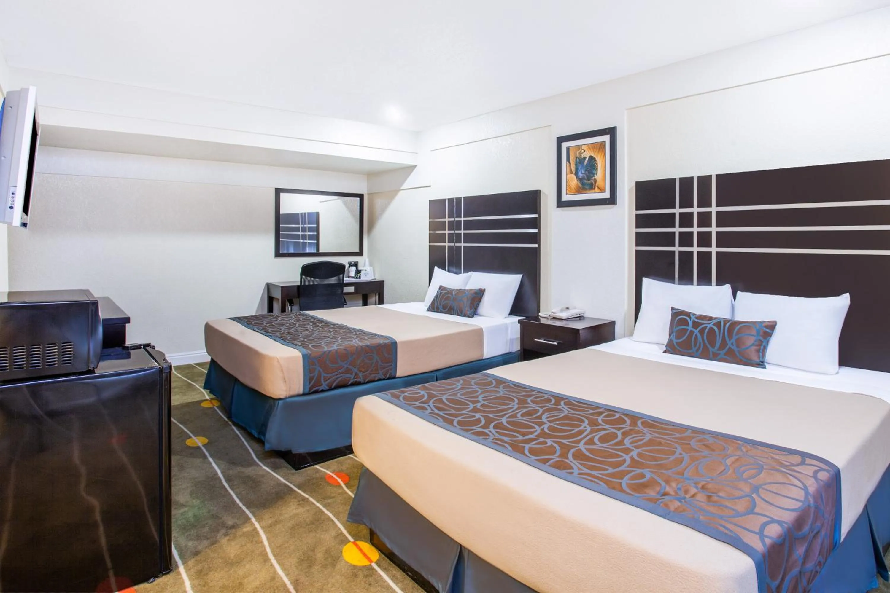 Bedroom in Travelodge by Wyndham Fresno Yosemite Area