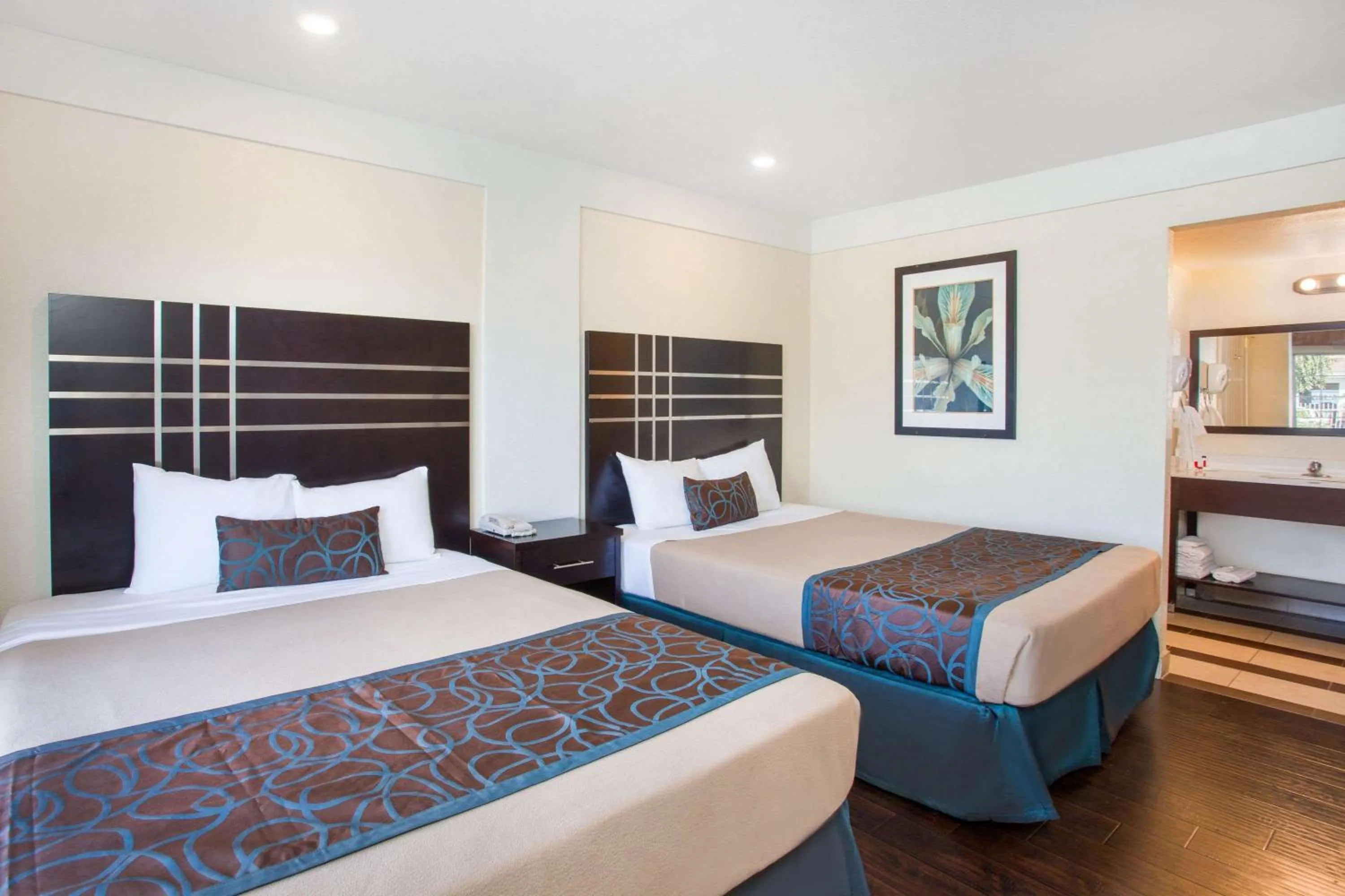 Photo of the whole room in Travelodge by Wyndham Fresno Yosemite Area