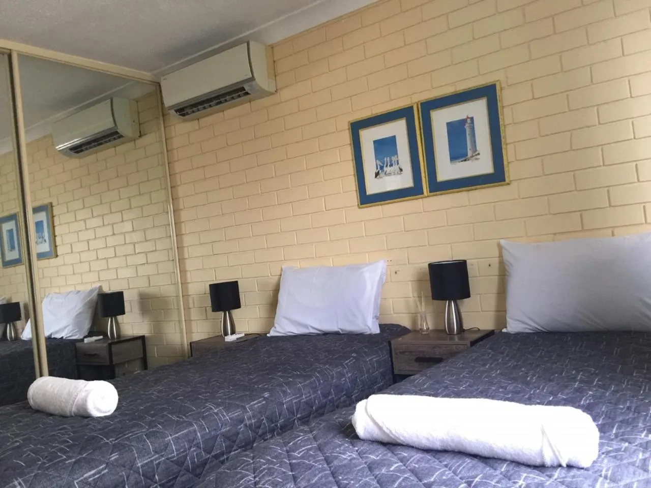 Bedroom, Bed in Harbour Side Resort