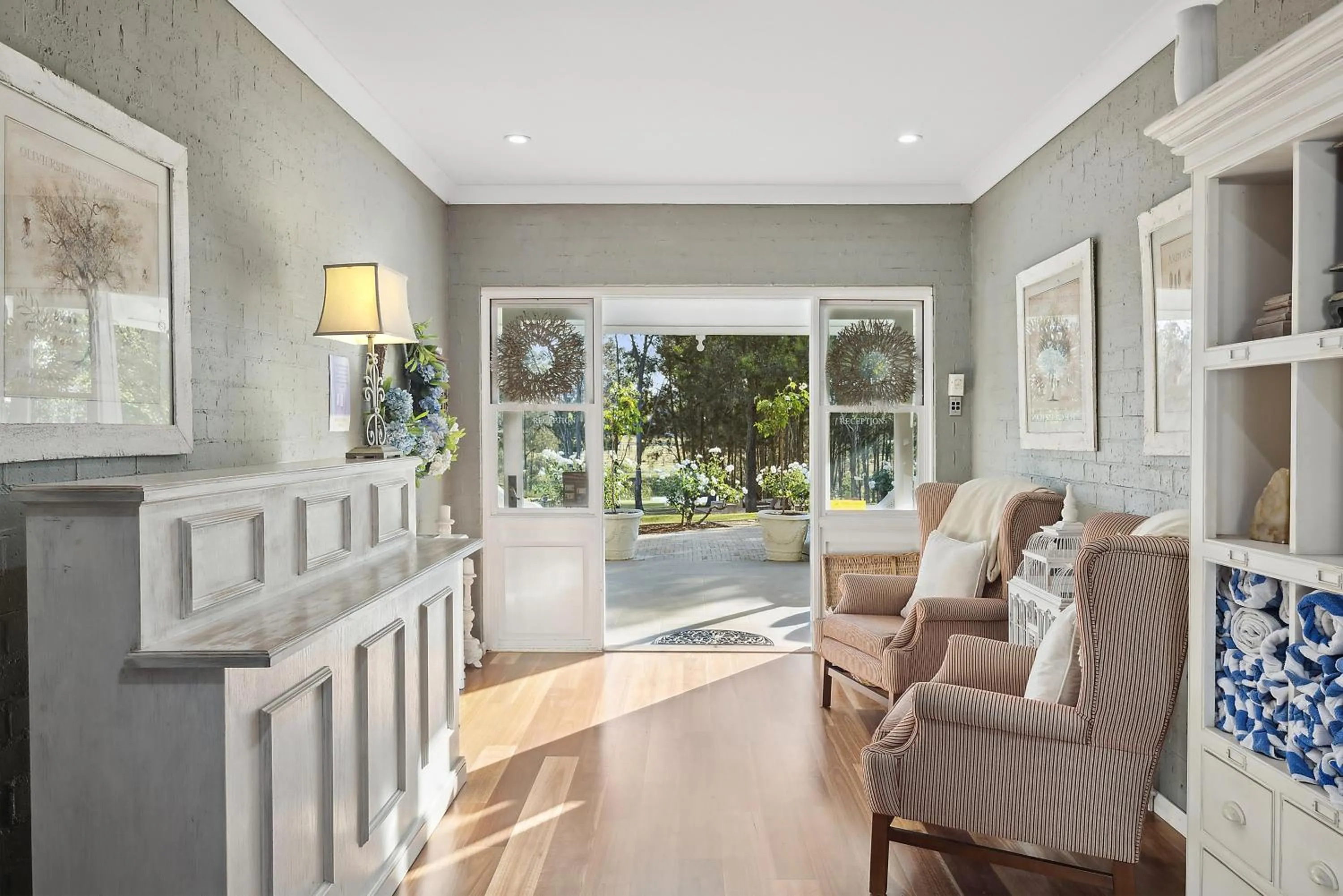 Thistle Hill Guesthouse - walk to many wineries and restaurants