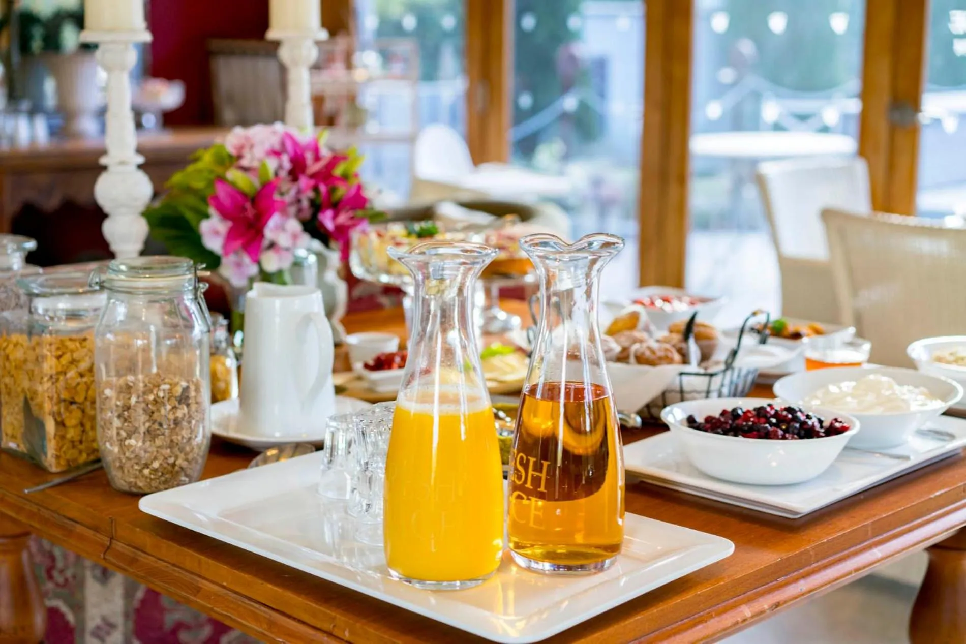 Thistle Hill Guesthouse - walk to many wineries and restaurants