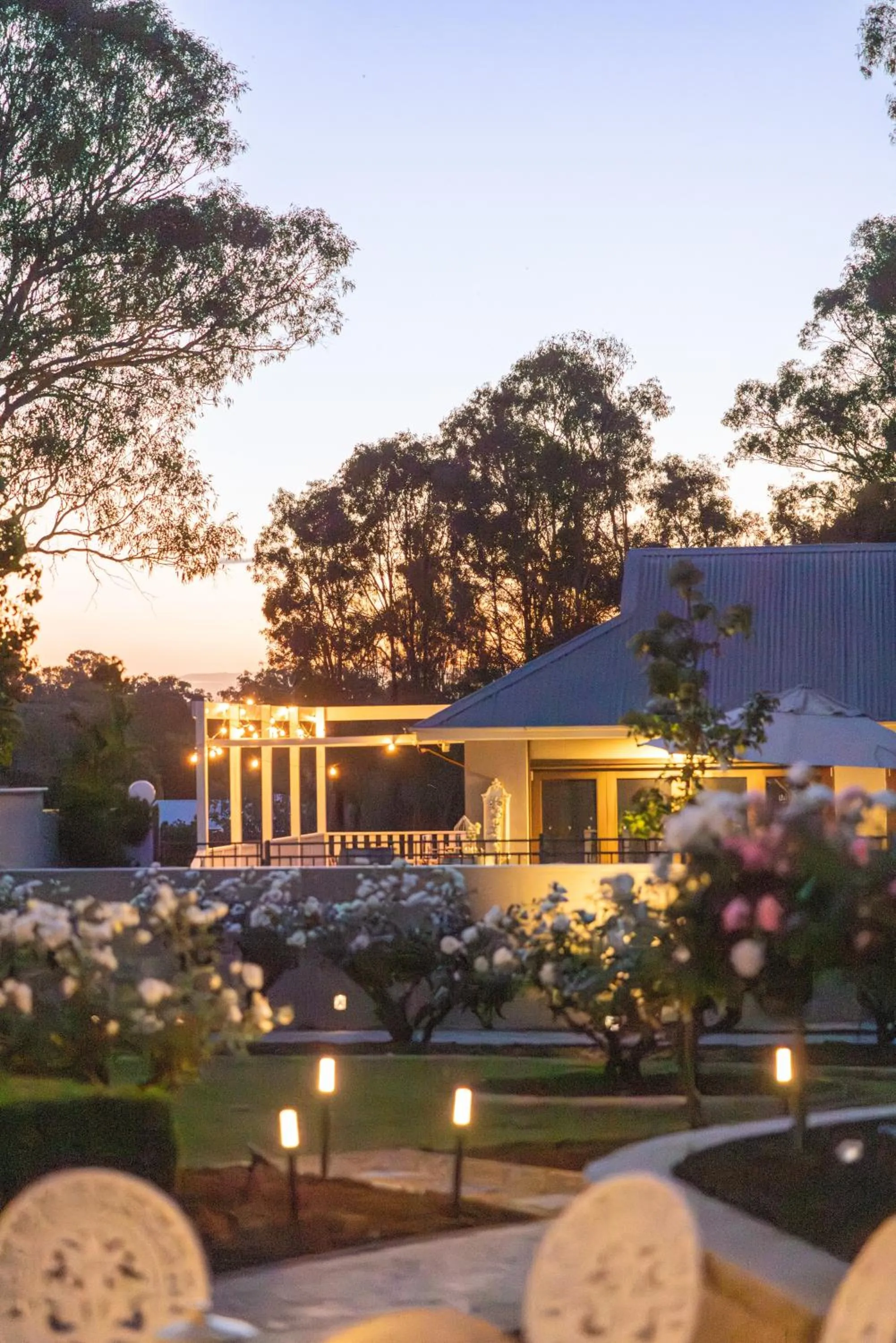 Thistle Hill Guesthouse - walk to many wineries and restaurants