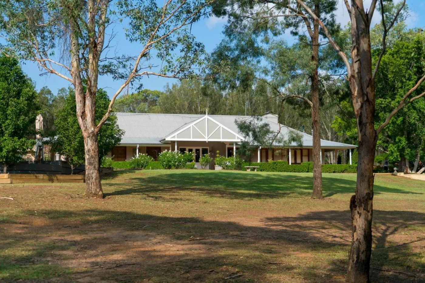 Thistle Hill Guesthouse - walk to many wineries and restaurants