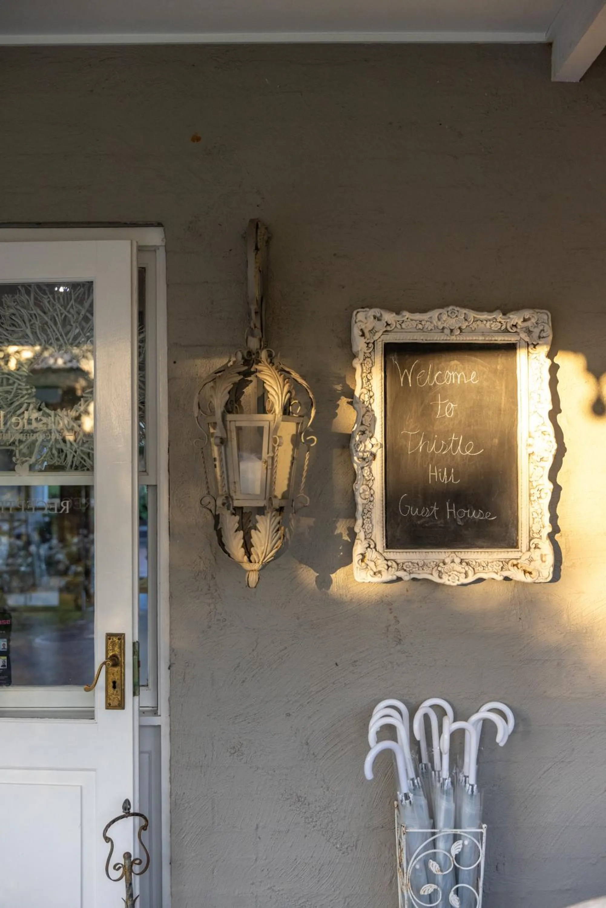 Thistle Hill Guesthouse - walk to many wineries and restaurants