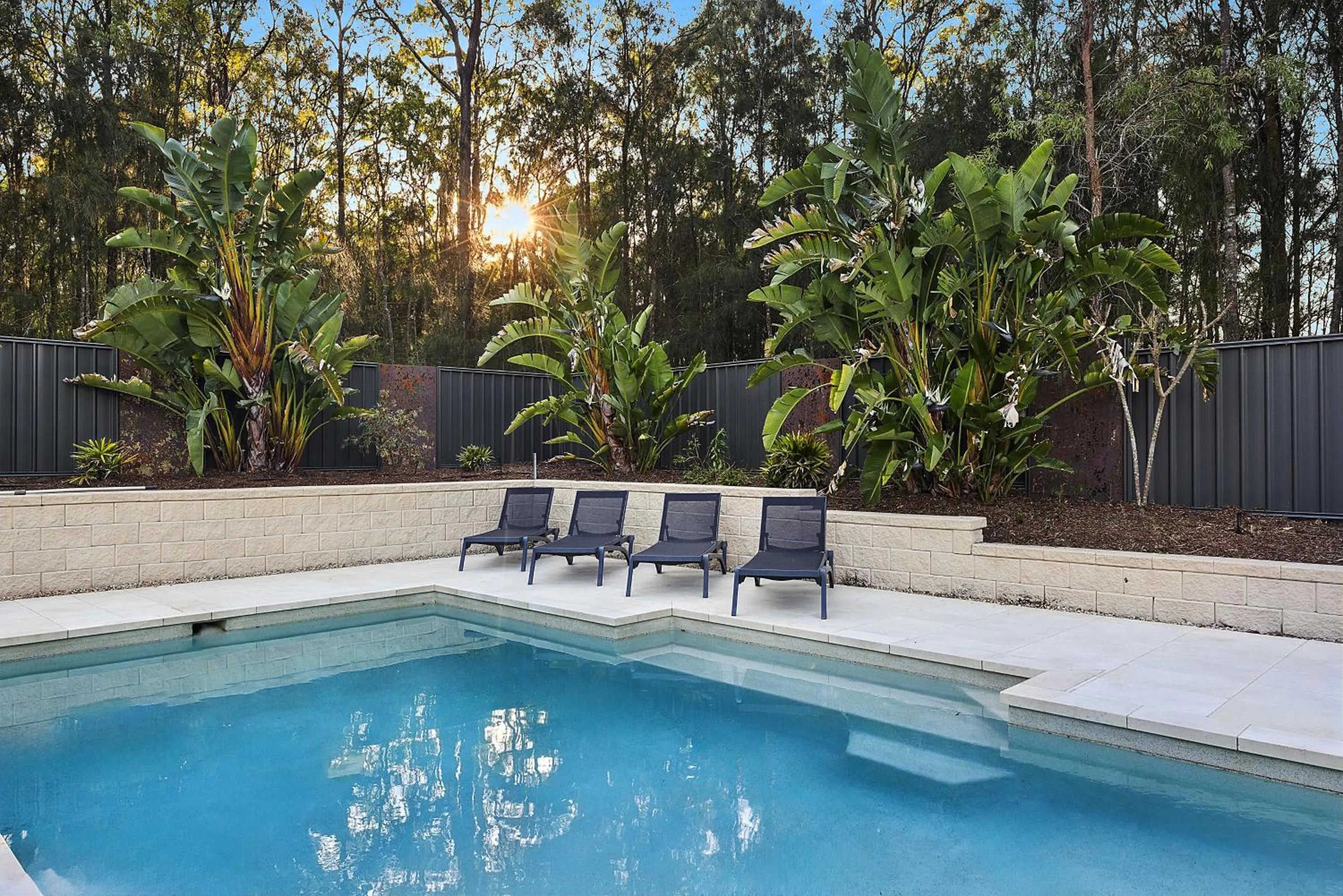 Thistle Hill Guesthouse - walk to many wineries and restaurants