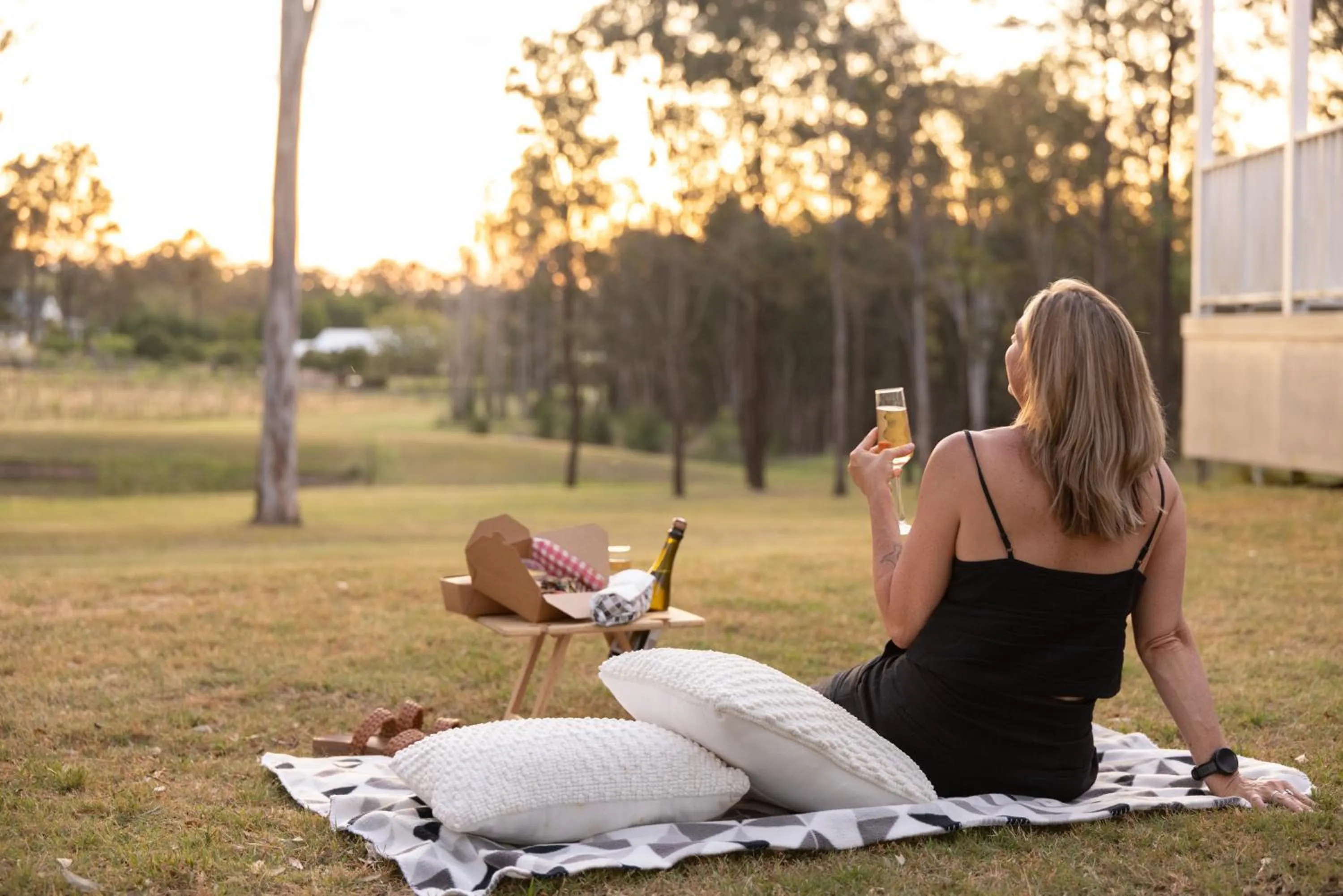 Thistle Hill Guesthouse - walk to many wineries and restaurants