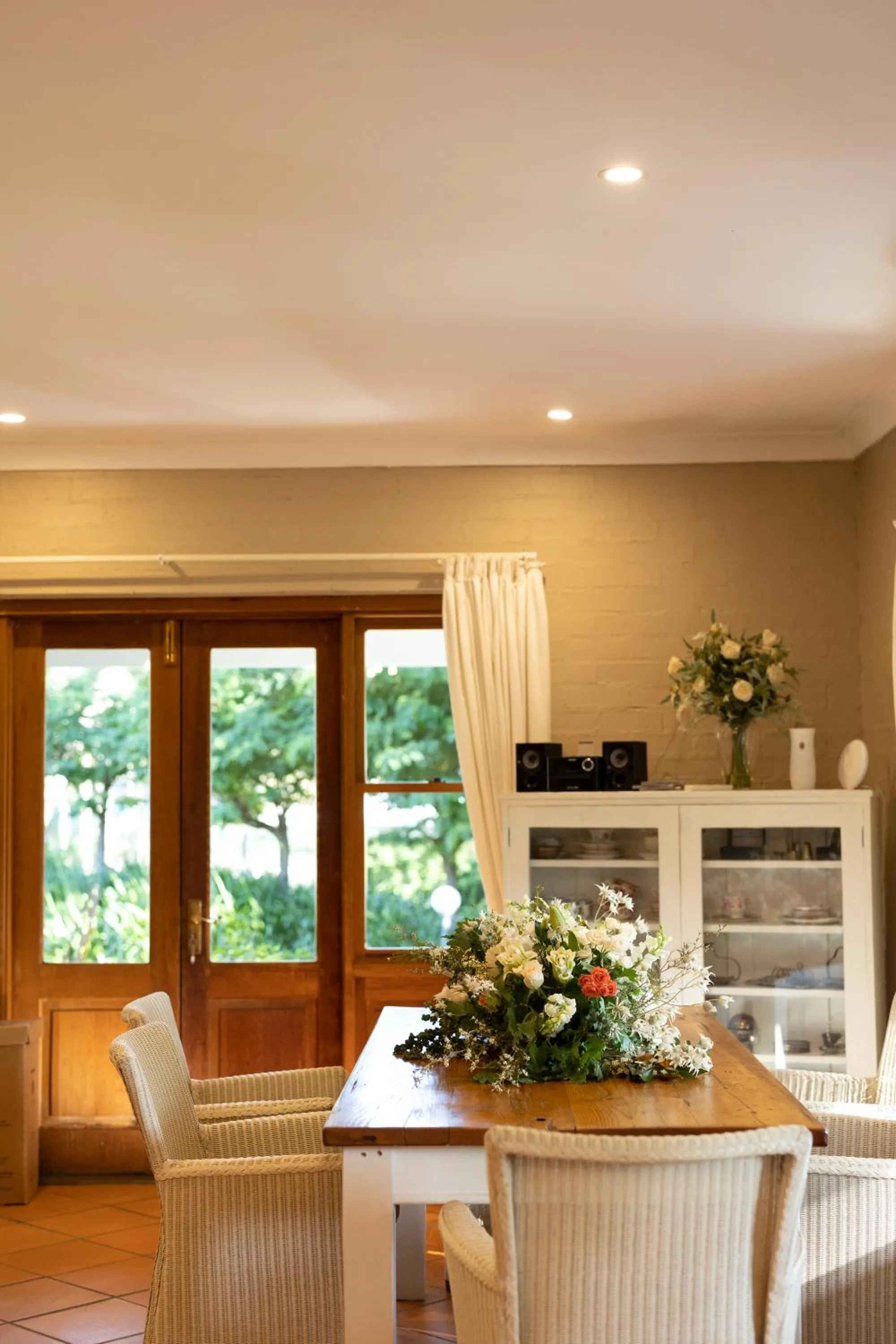 Communal kitchen in Thistle Hill Guesthouse - walk to many wineries and restaurants