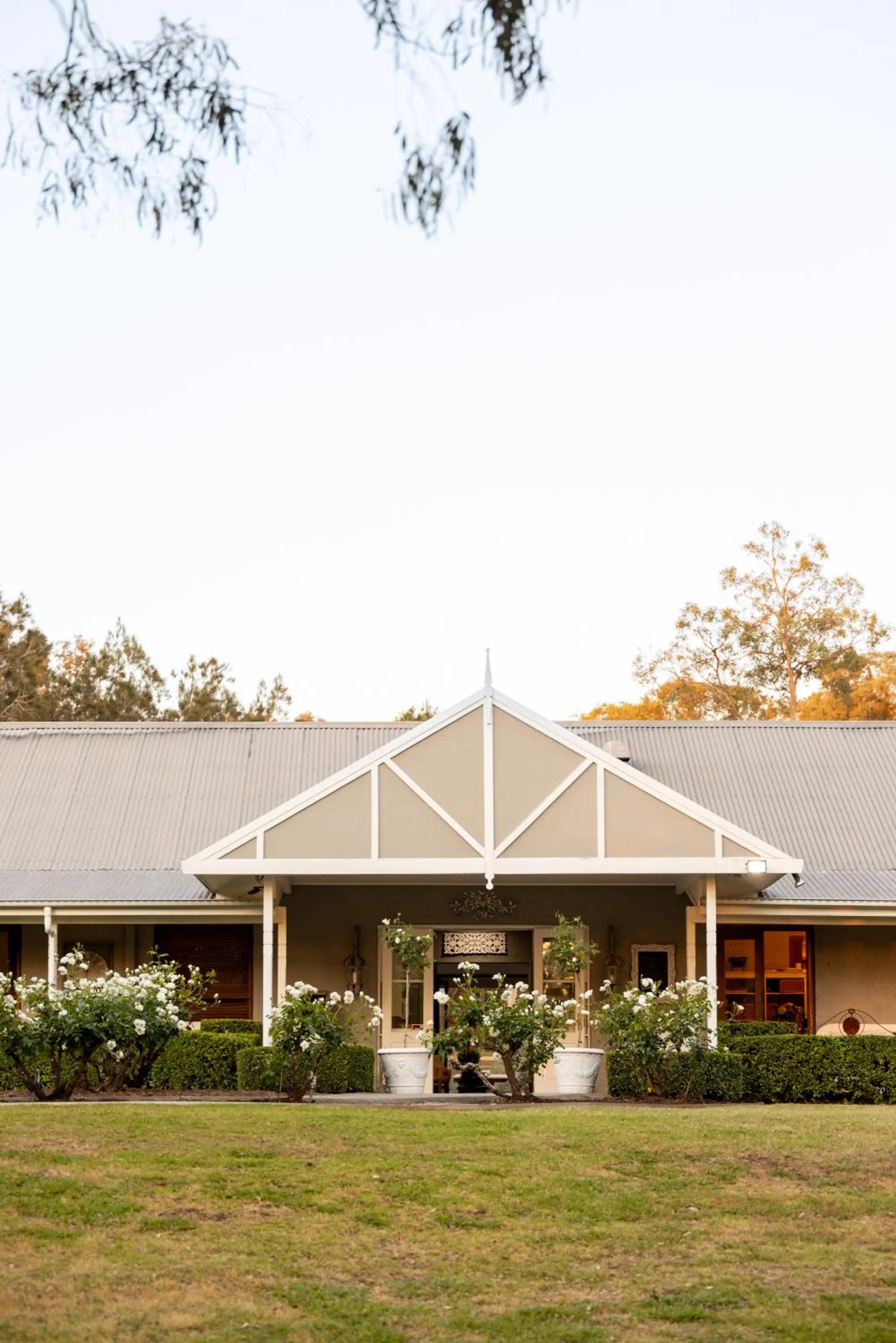 Thistle Hill Guesthouse - walk to many wineries and restaurants