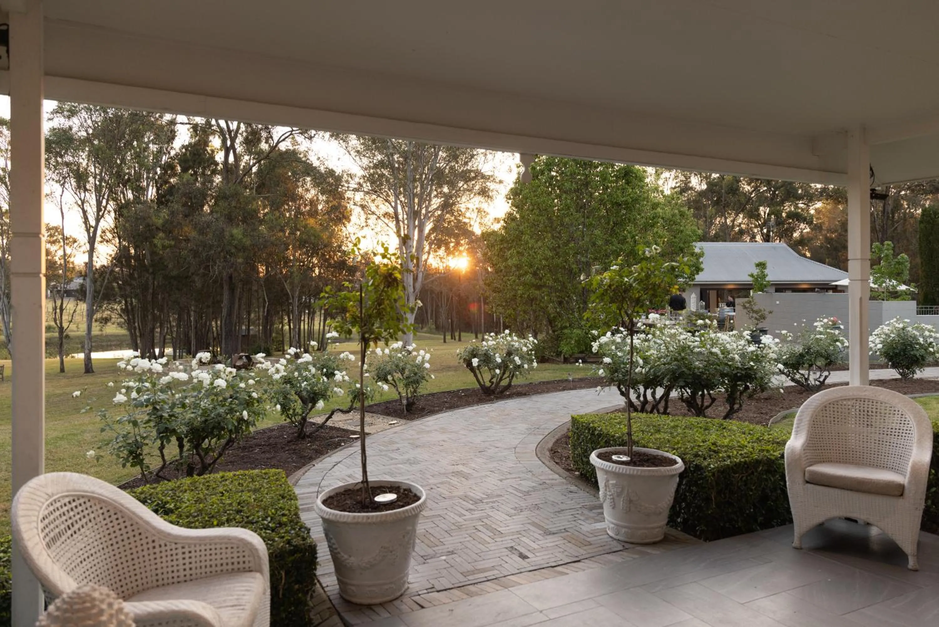 Thistle Hill Guesthouse - walk to many wineries and restaurants