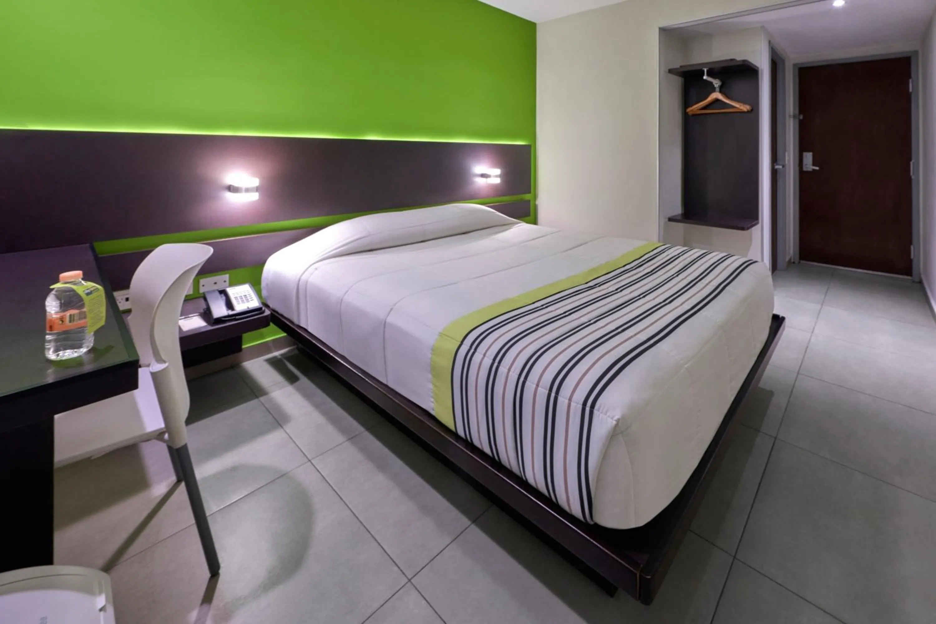 Bedroom, Bed in City Express Junior by Marriott Cancun