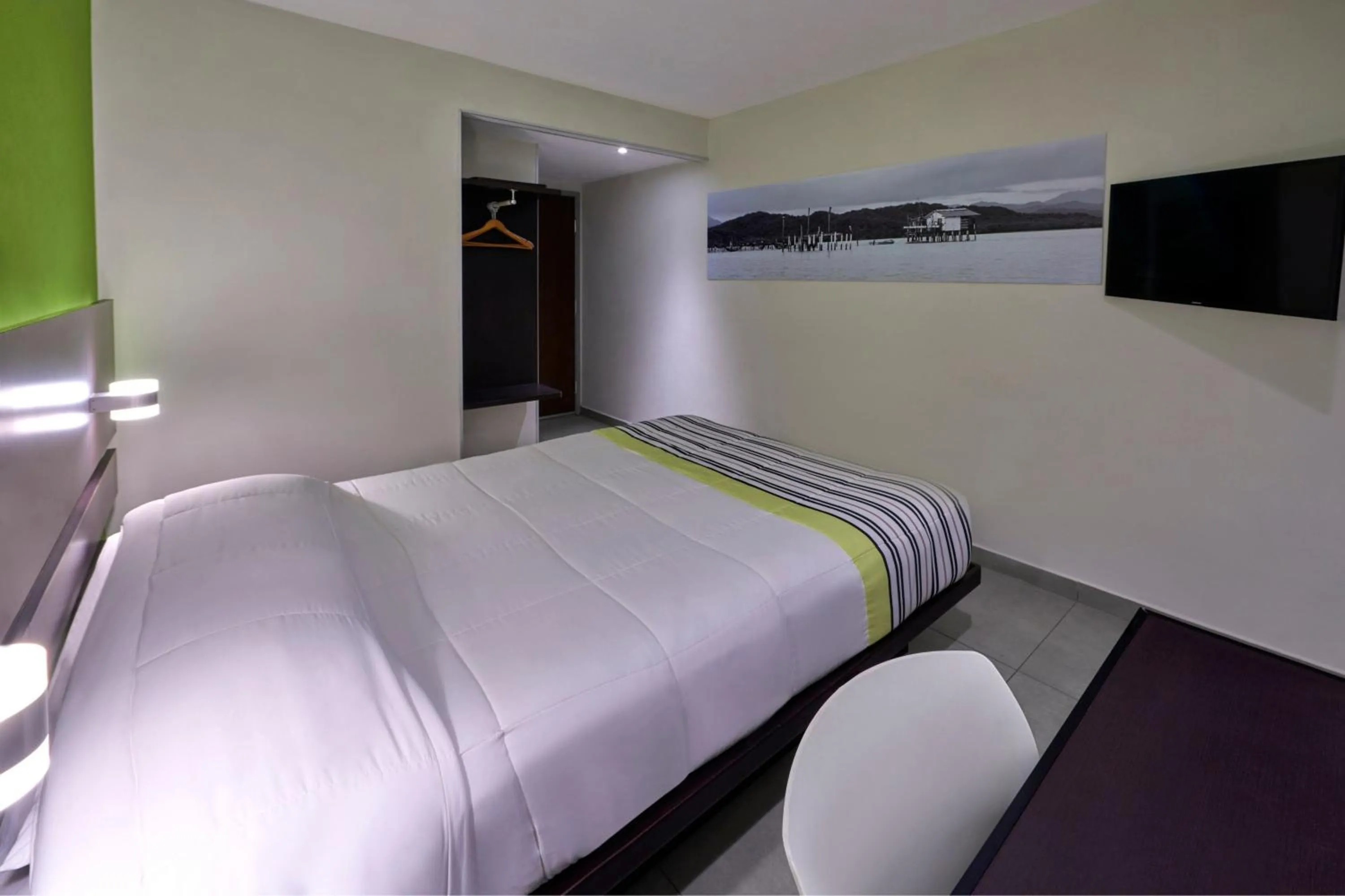 Bedroom, Bed in City Express Junior by Marriott Cancun