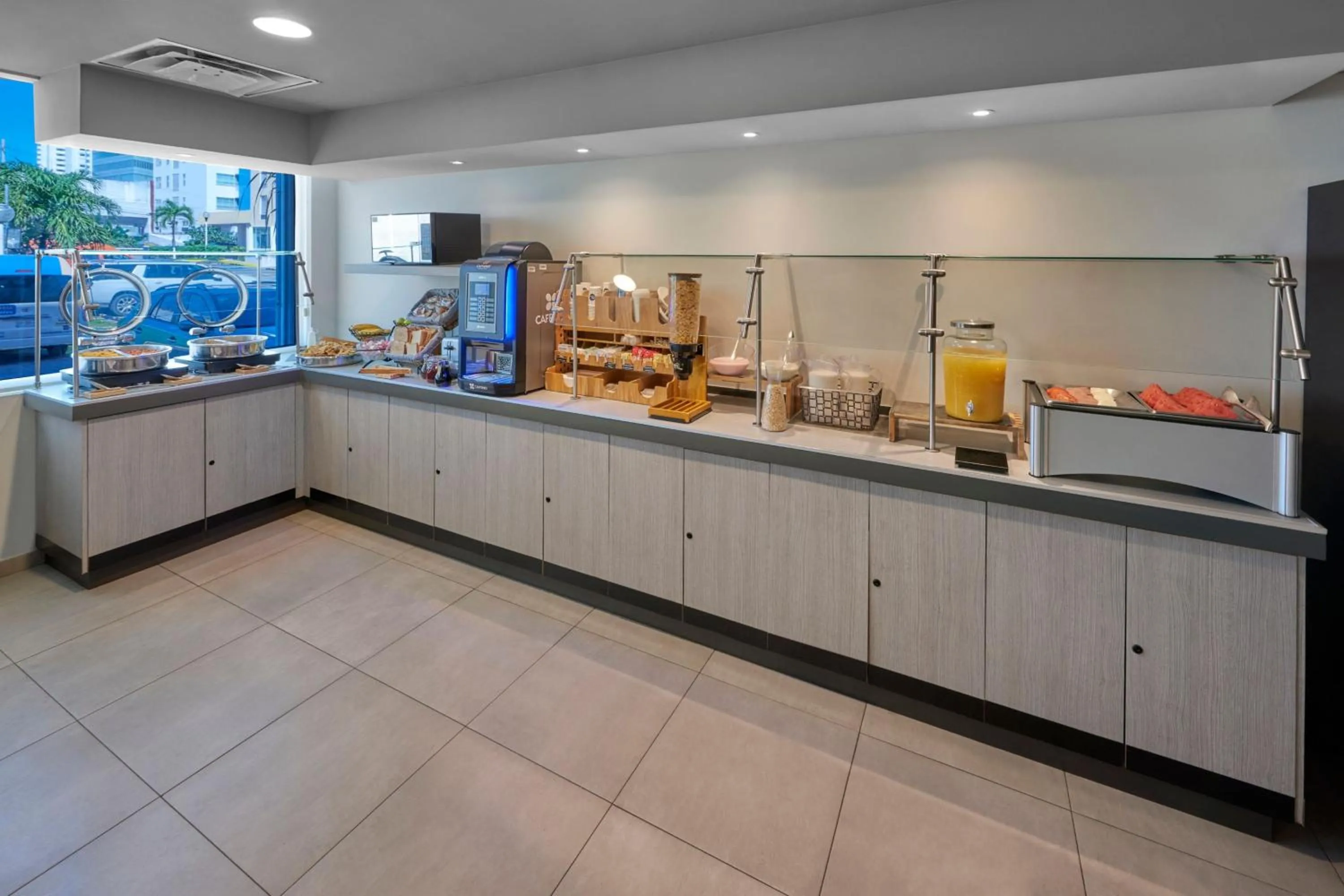 Breakfast in City Express Junior by Marriott Cancun