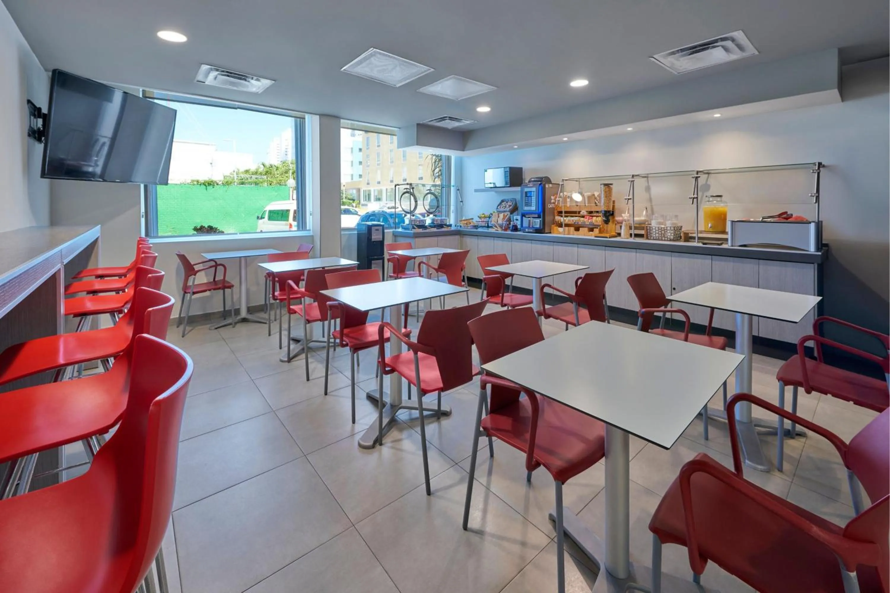 Breakfast in City Express Junior by Marriott Cancun