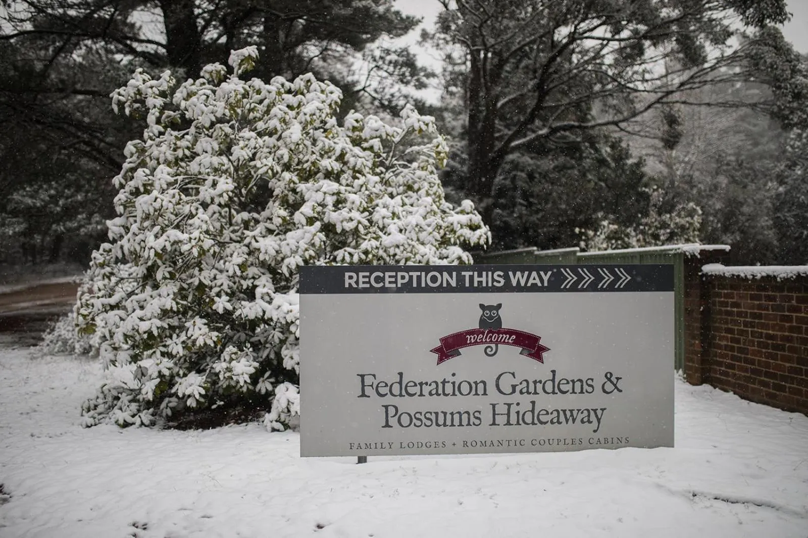 Facade/entrance in Federation Gardens & Possums Hideaway