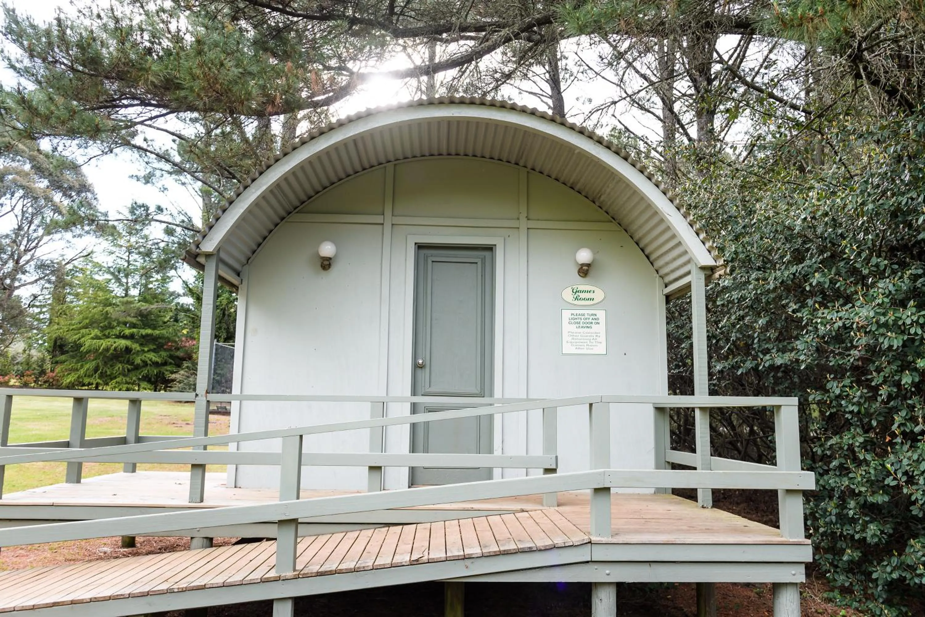 Property building in Federation Gardens & Possums Hideaway