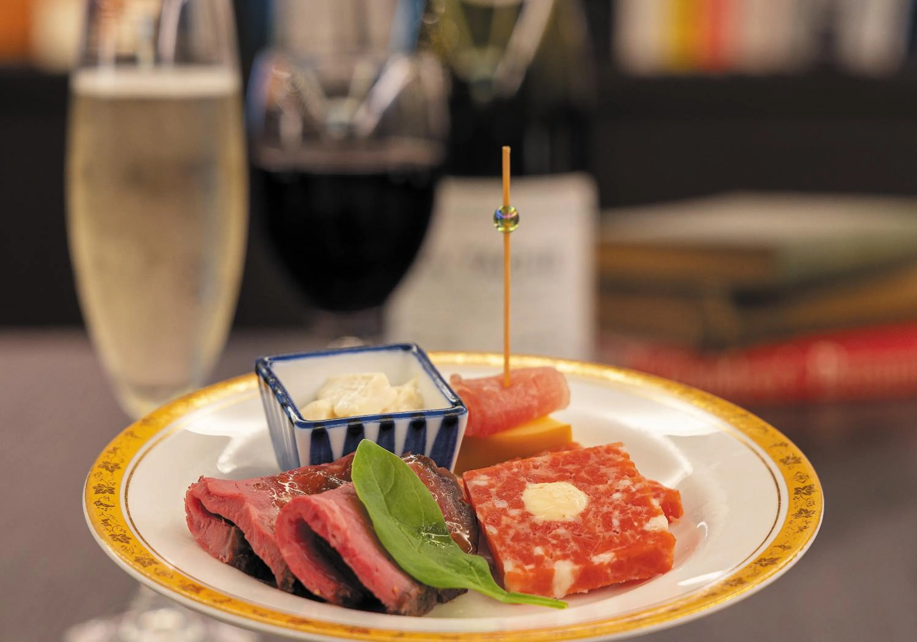 Lounge or bar in Royal Park Hotel Takamatsu