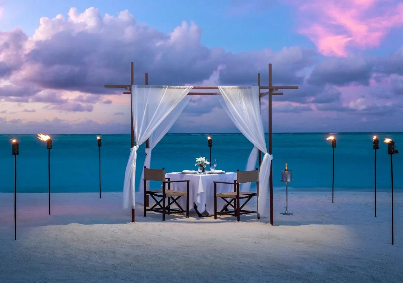 Restaurant/places to eat in Niyama Private Islands Maldives