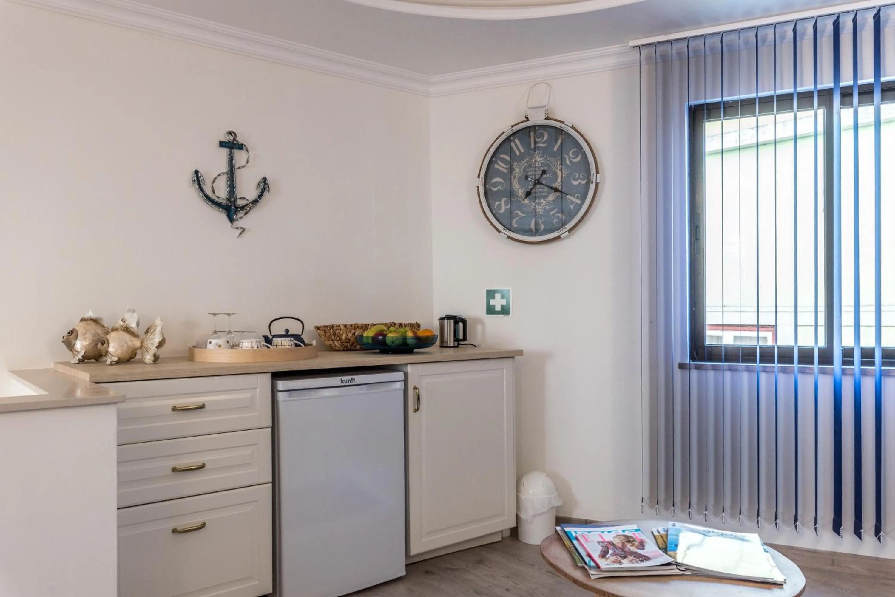 Communal lounge/ TV room in Suites @ Portarade