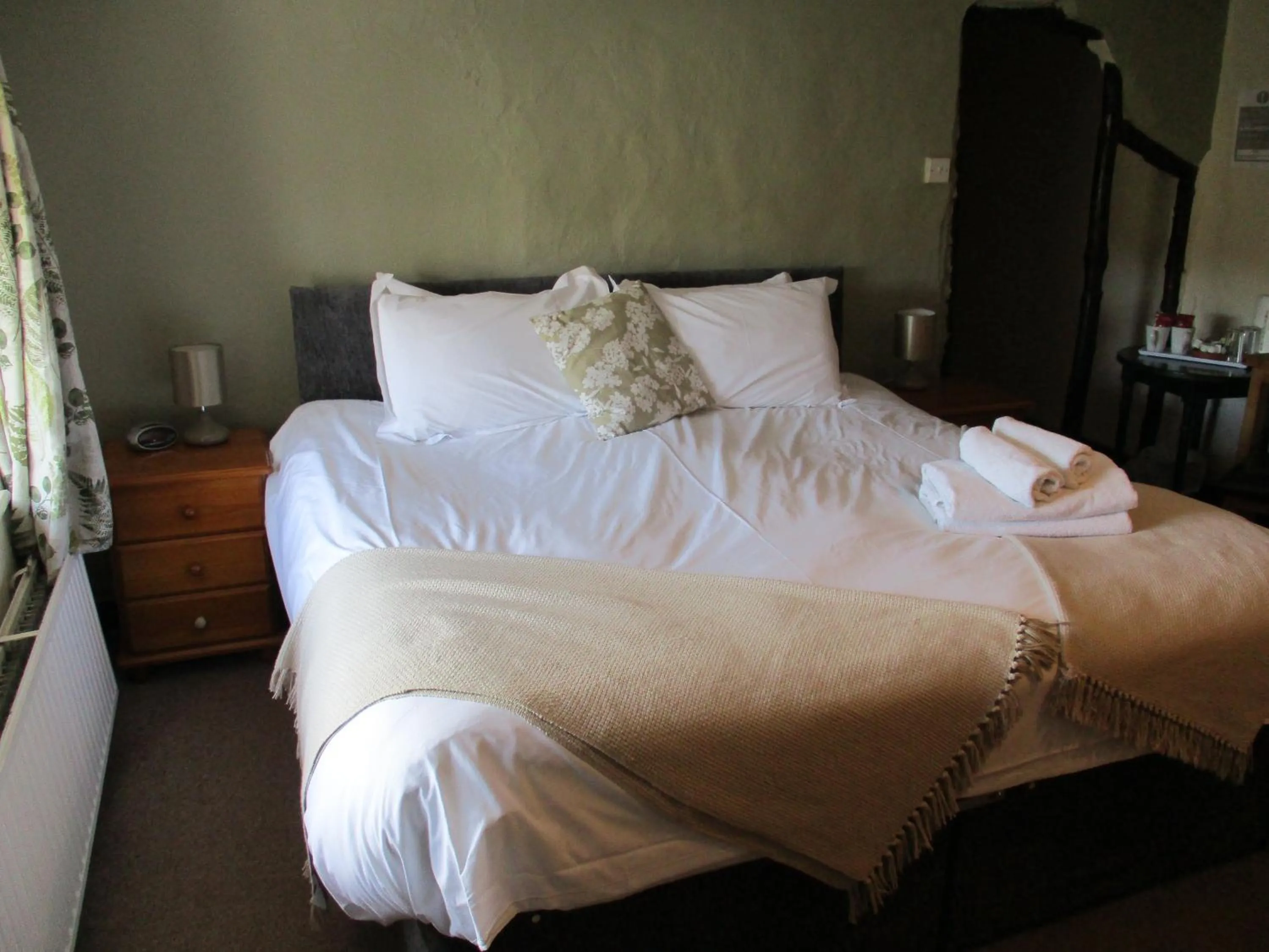 Bed in The White Horse Inn
