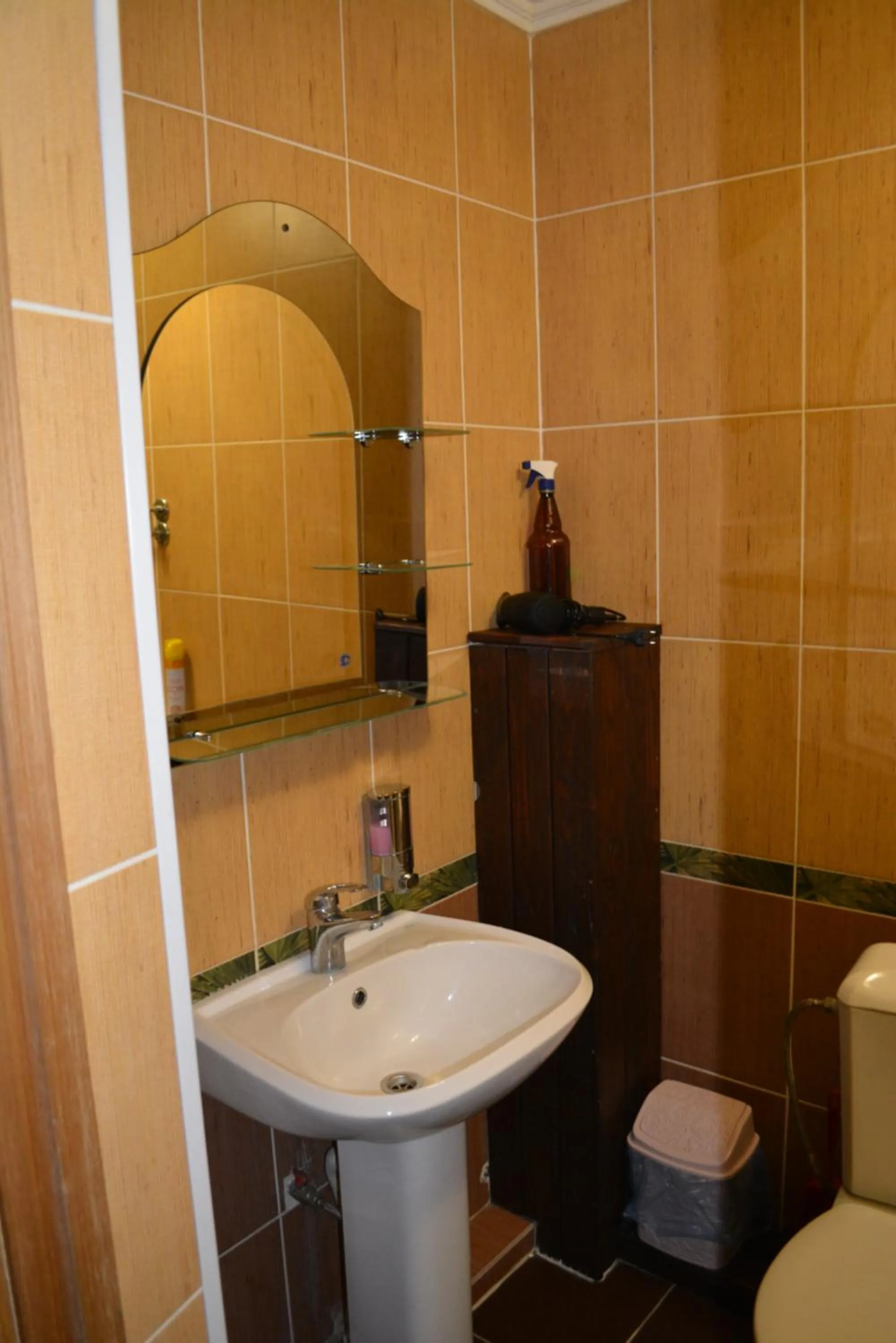 Toilet in VVP Club Hotel