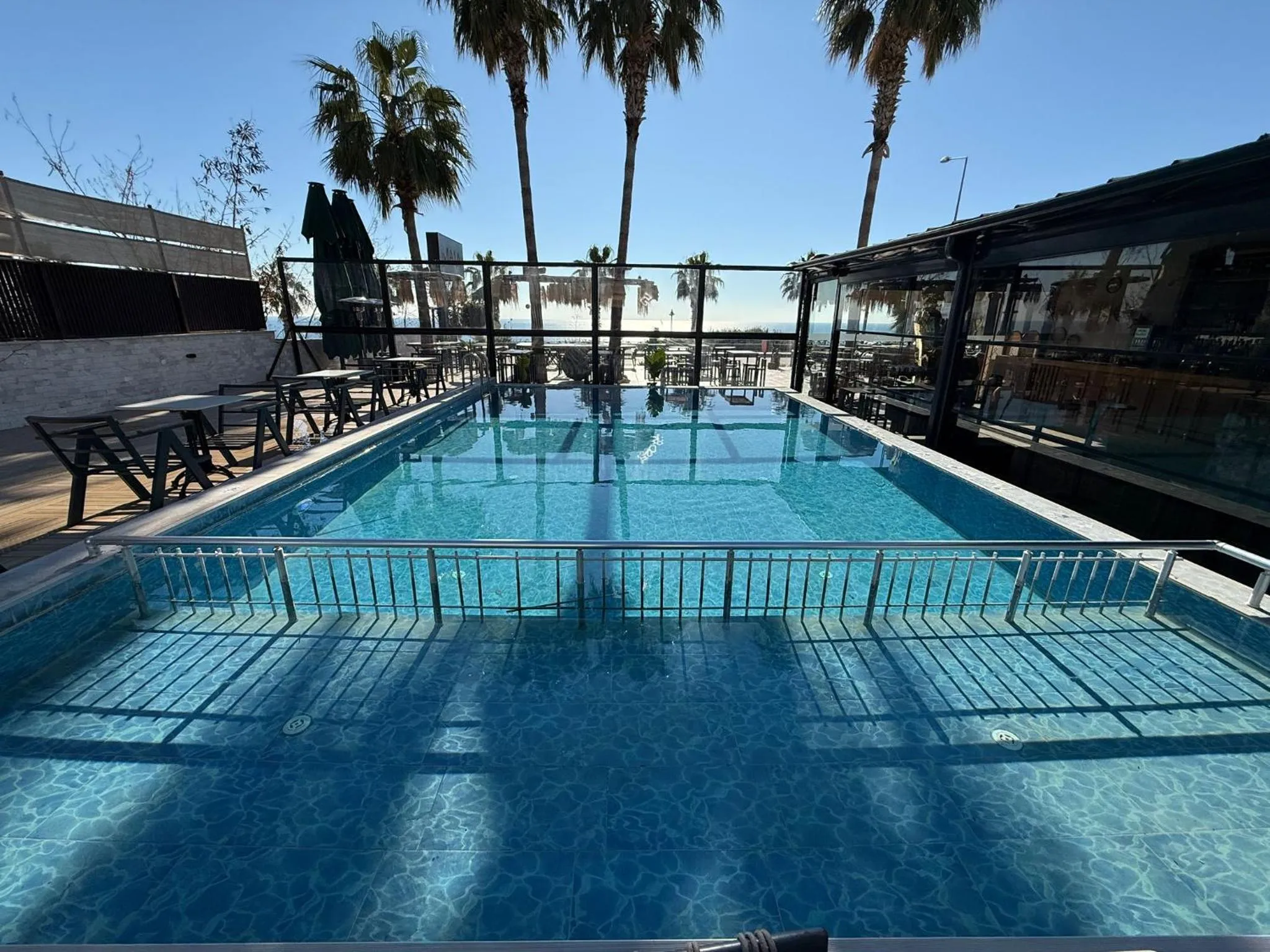 Swimming pool in On Hotel