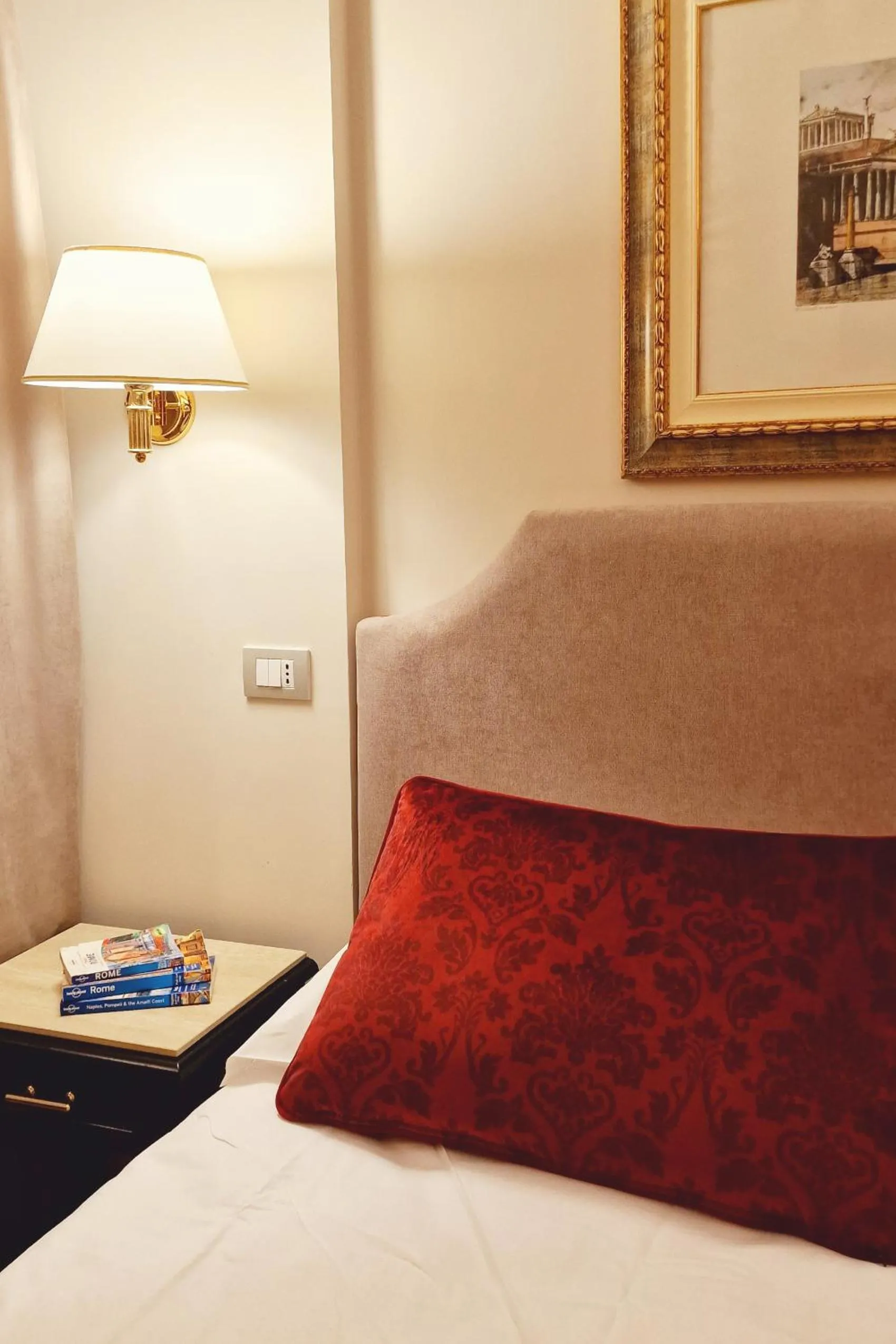 Bedroom, Bed in Affittacamere Boncompagni Suite