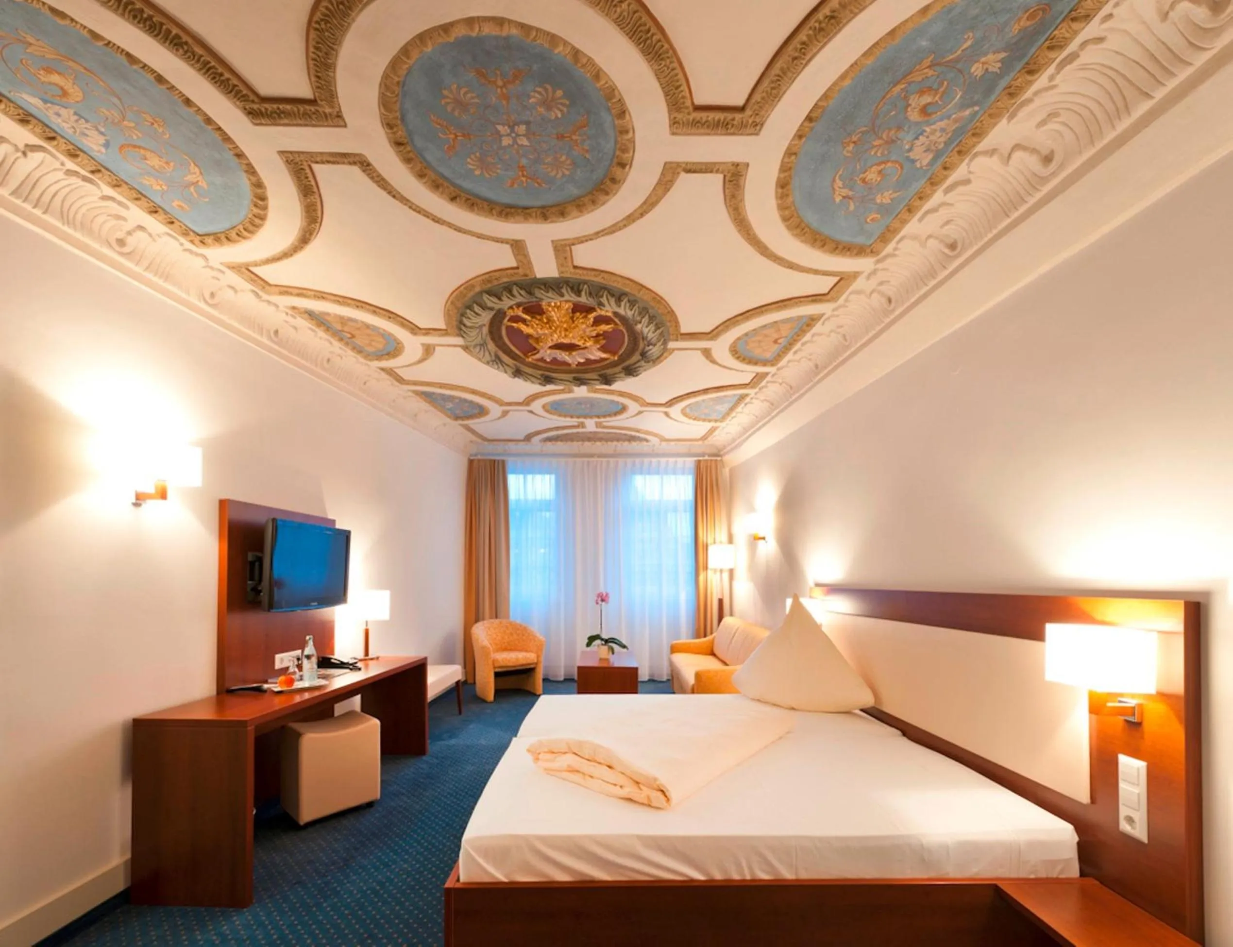 Photo of the whole room, Bed in Stadt-gut-Hotel Gasthof Goldener Adler