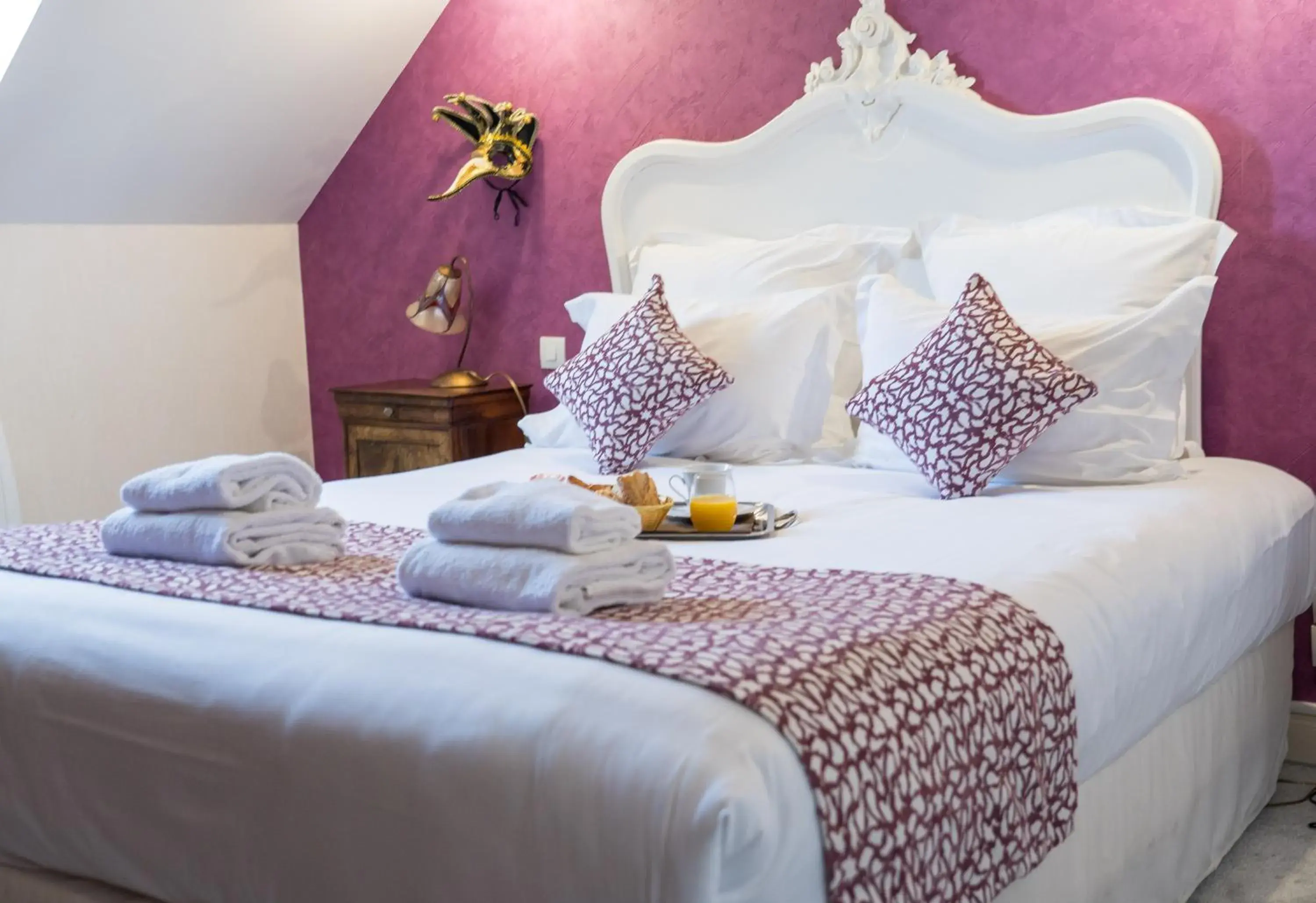 Superior Double Room in Domaine de Presle Saumur, The Originals Relais Superior Double Room in Domaine de Presle Saumur, The Originals Relais