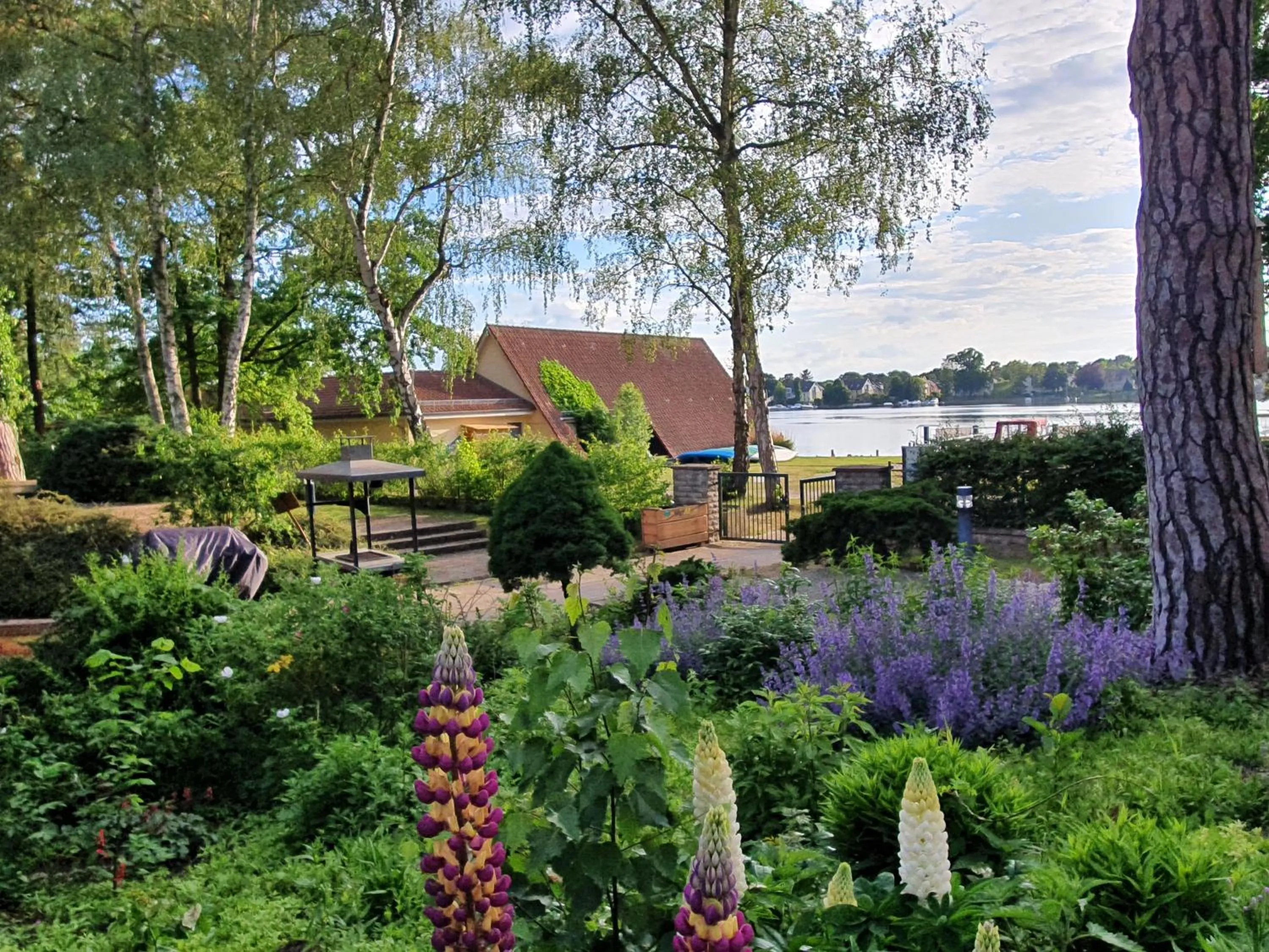 Property building in Waldhotel am See Berlin-Schmöckwitz