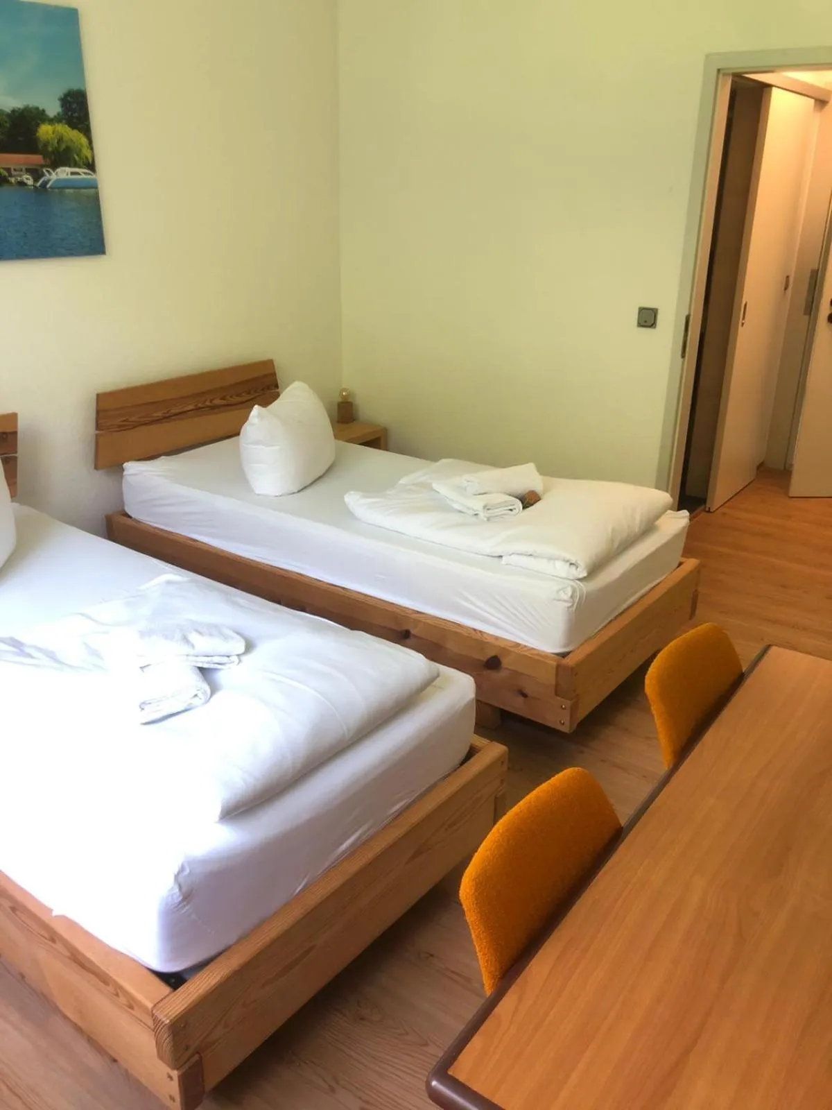 Photo of the whole room, Bed in Waldhotel am See Berlin-Schmöckwitz