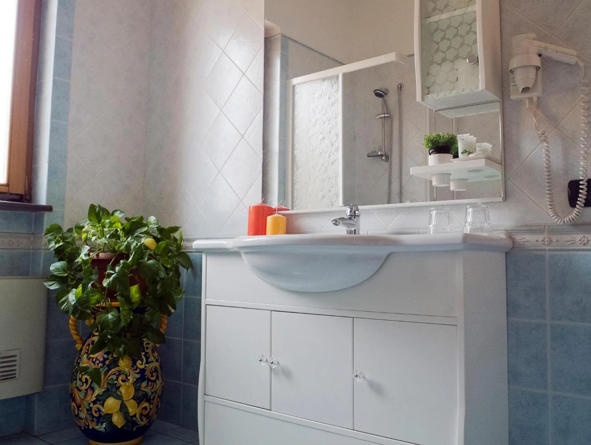 Shower in Villa Rosita