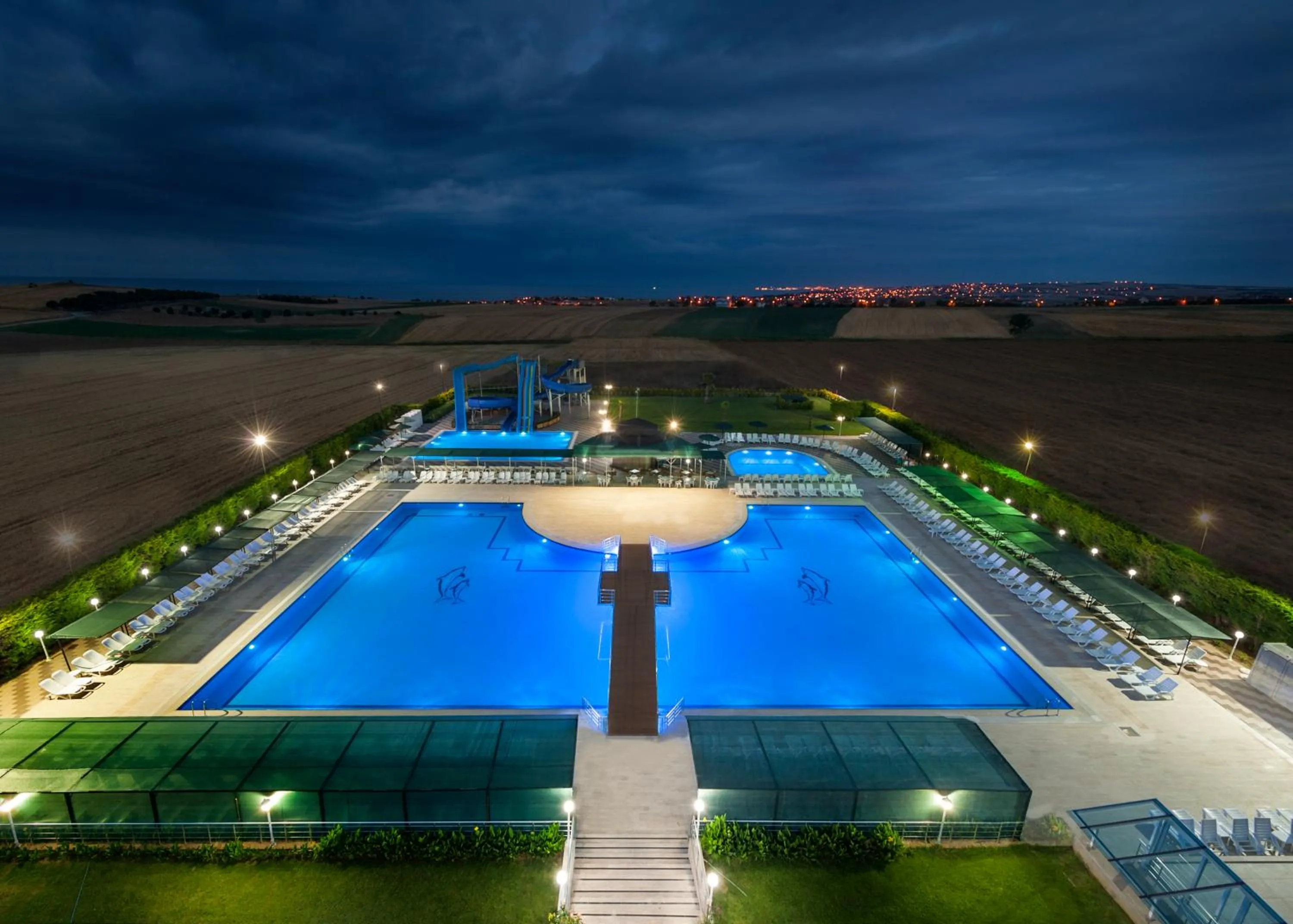 Summer in Eser Diamond Hotel Spa & Convention Center İstanbul