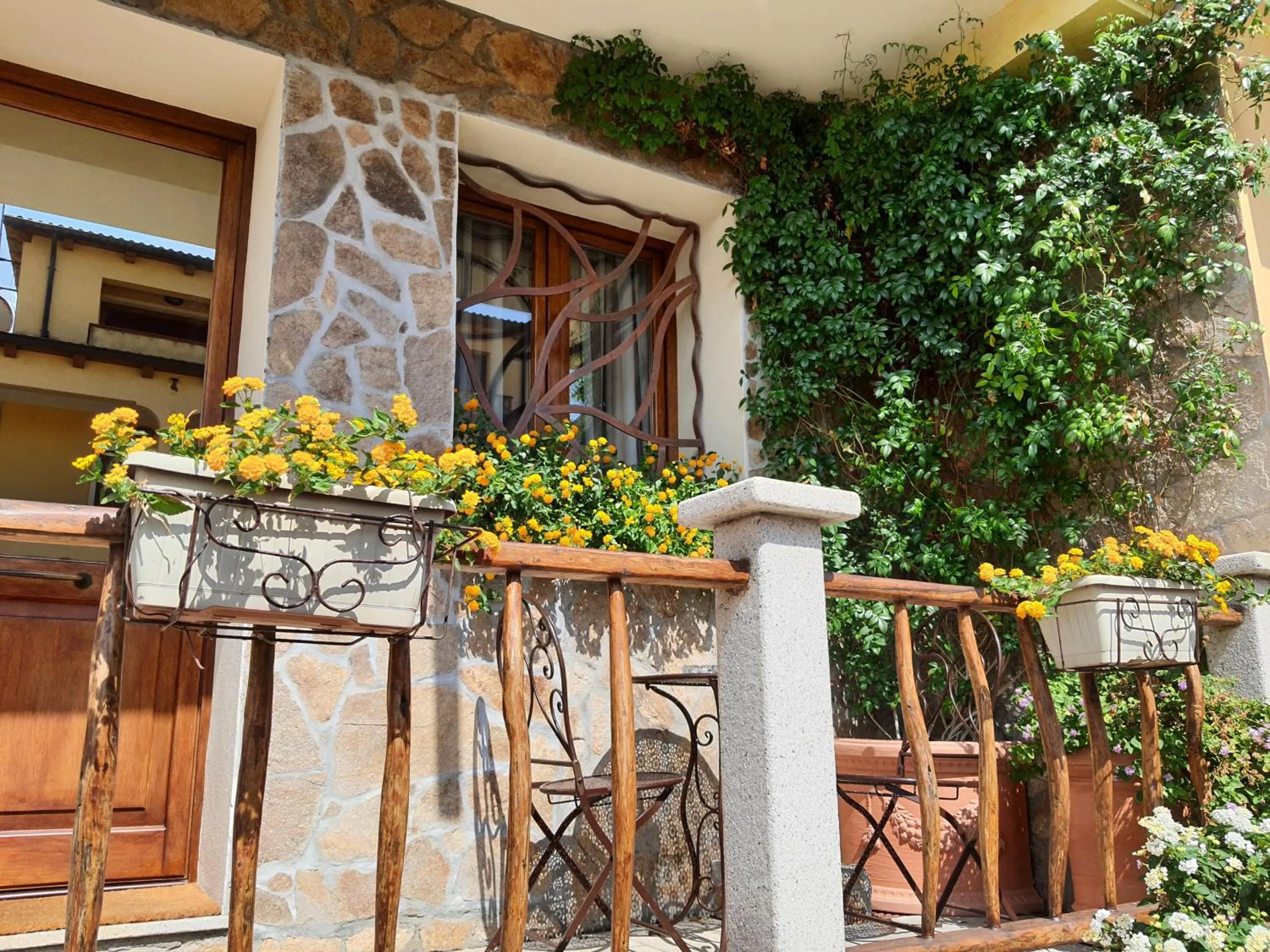 Property building in AL PEZ exclusive rooms