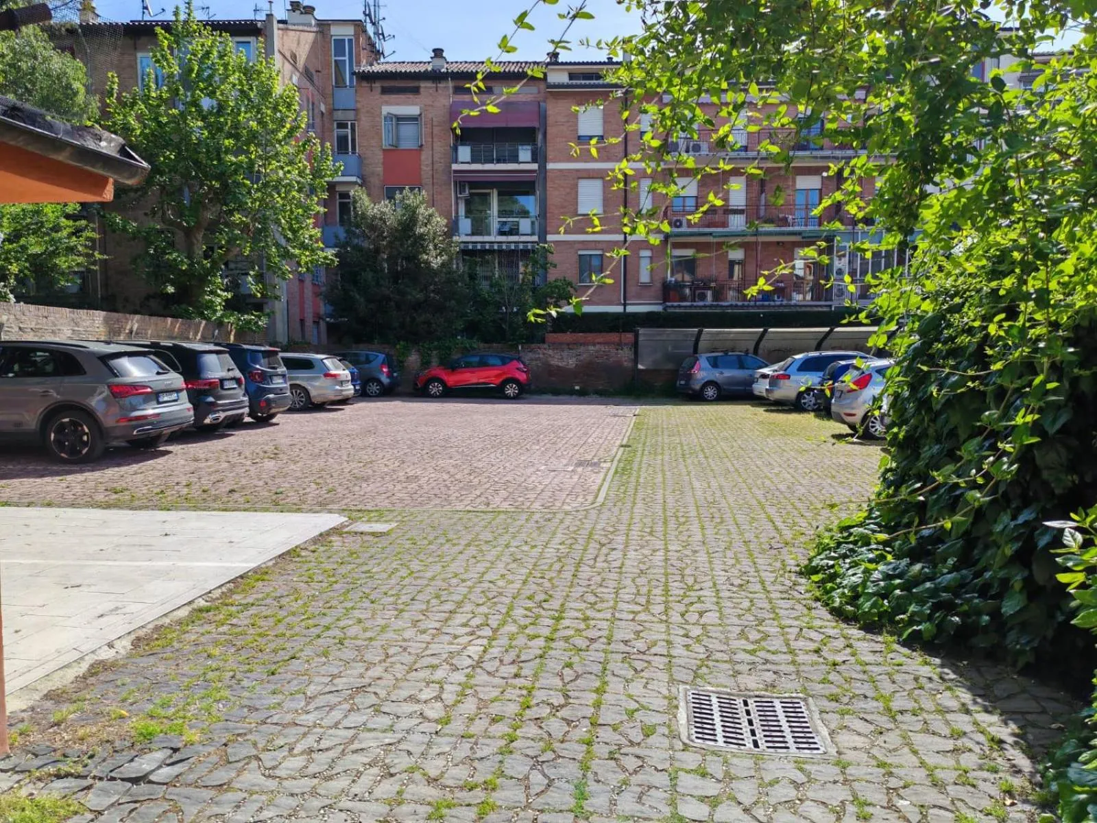 Parking in Alkimia Smart Rooms