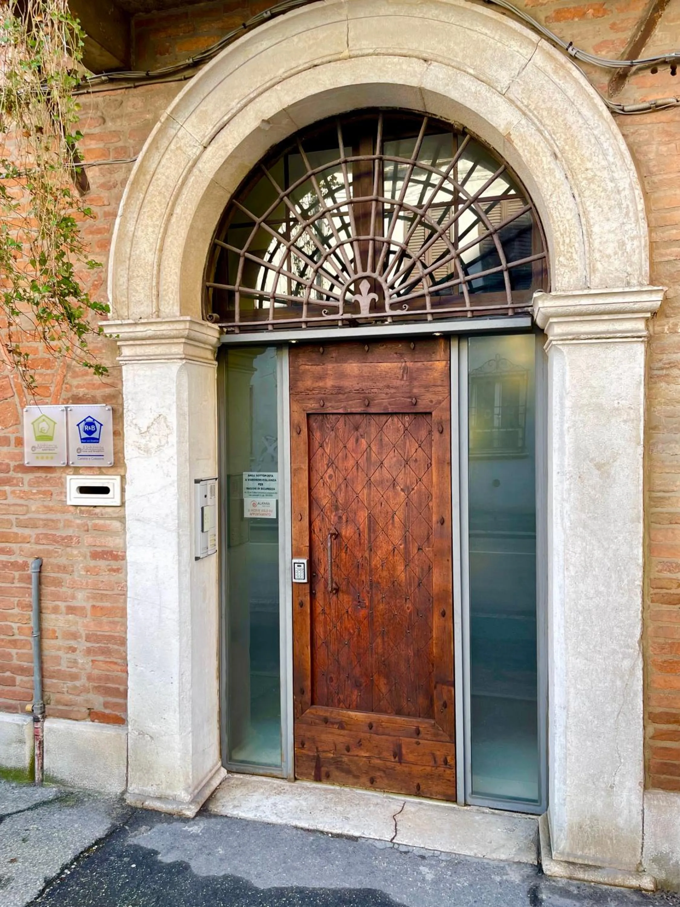 Property building in Alkimia Smart Rooms