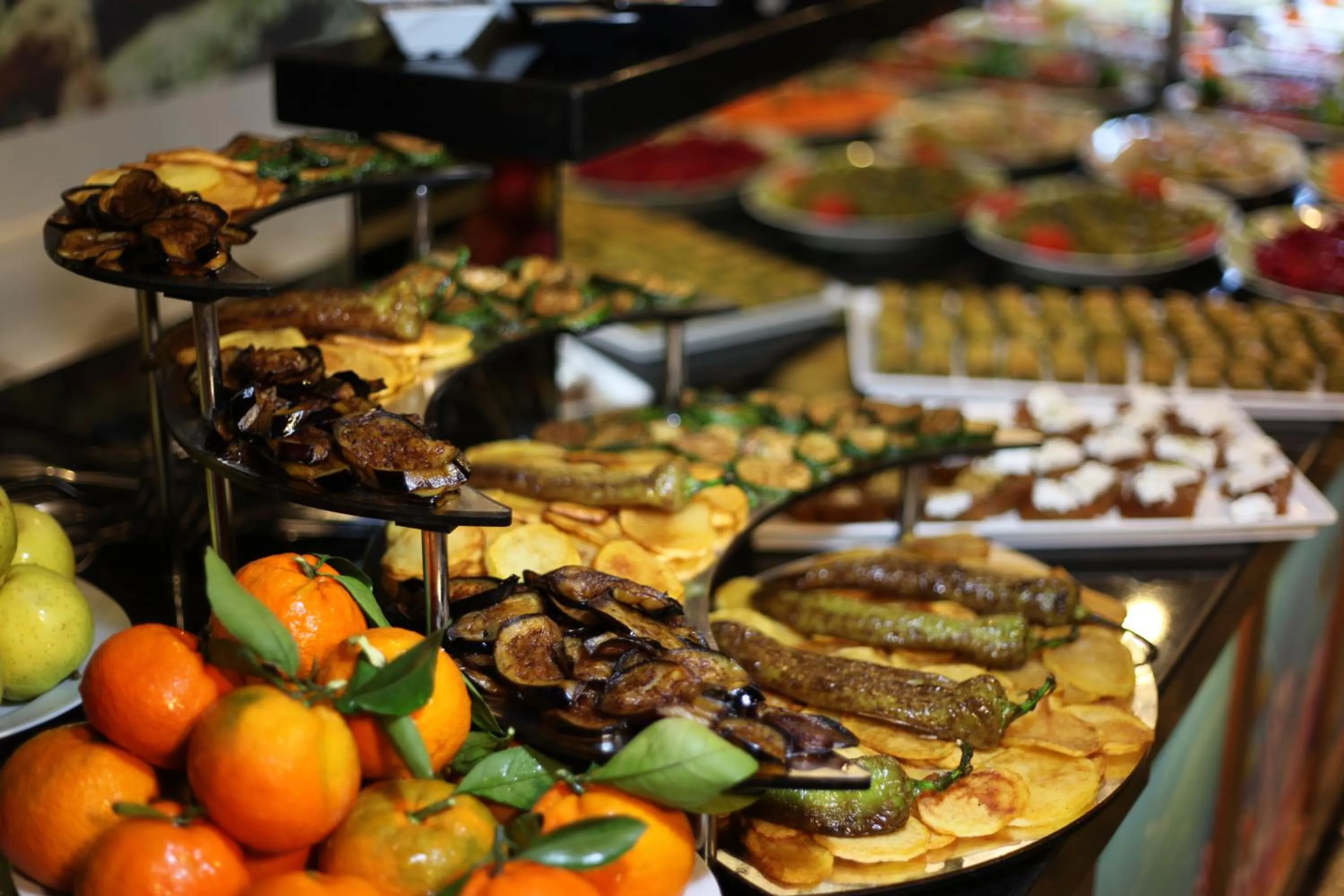 Restaurant/places to eat in Unluselek Hotel