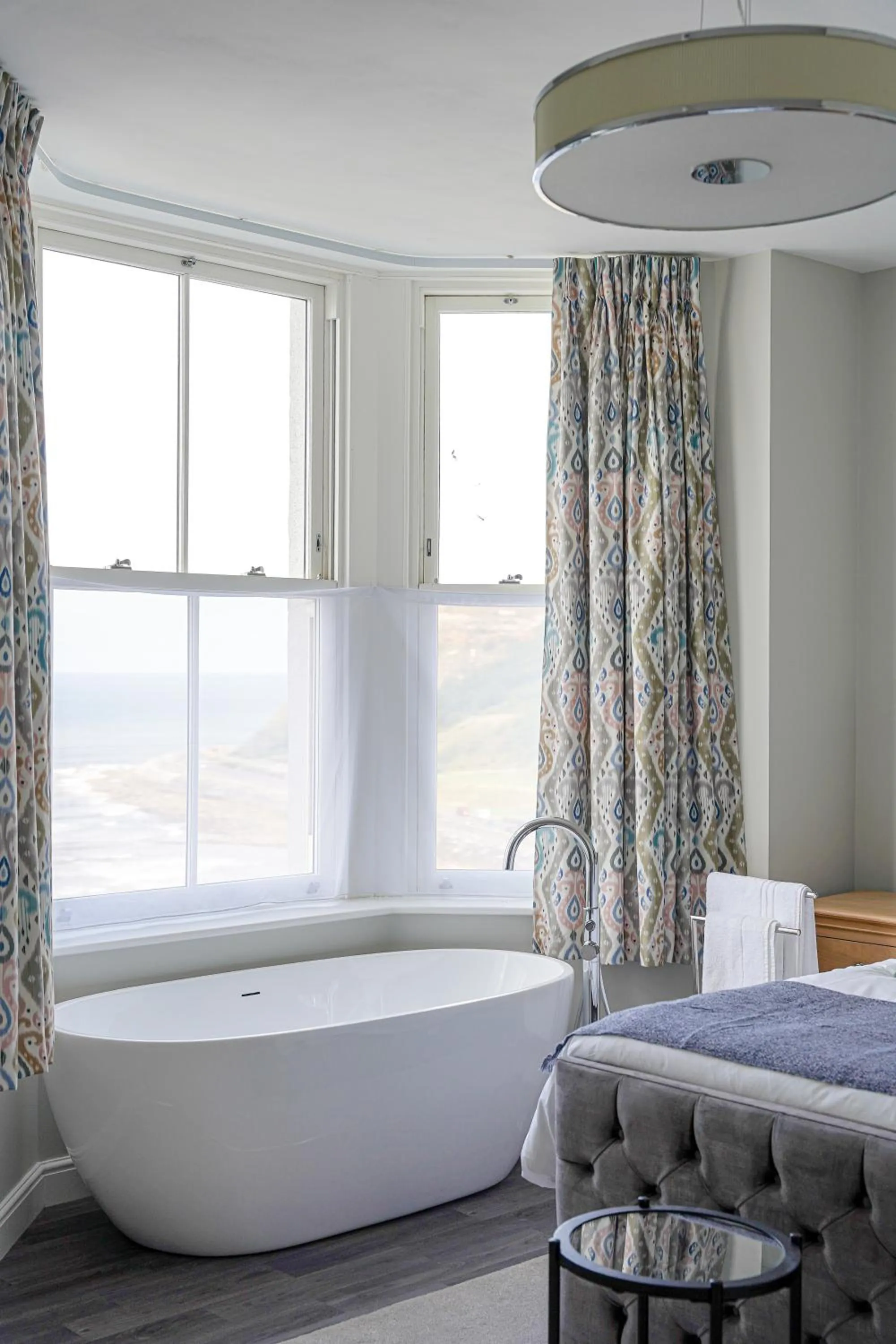 Bath, Bed in The Clarence Gardens Hotel, BW Signature Collection