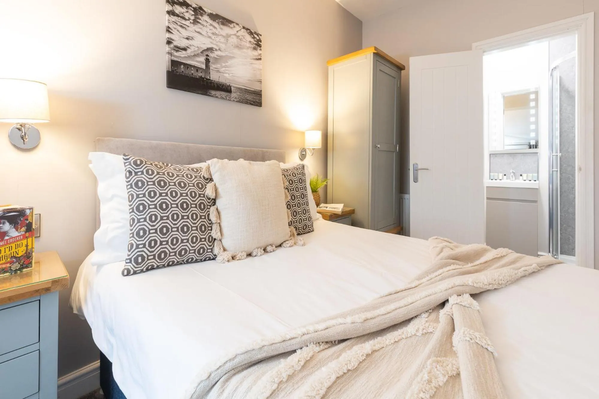 Bedroom, Bed in The Clarence Gardens Hotel, BW Signature Collection